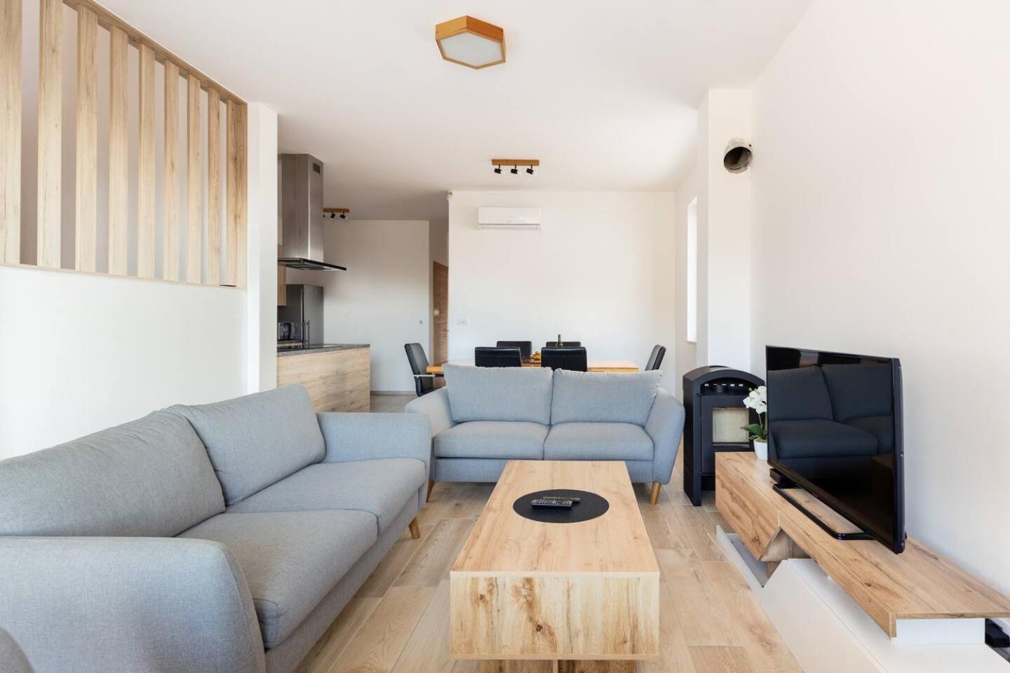 Apartment near Ljubljana, Sleeps 8, Free Parking view 2