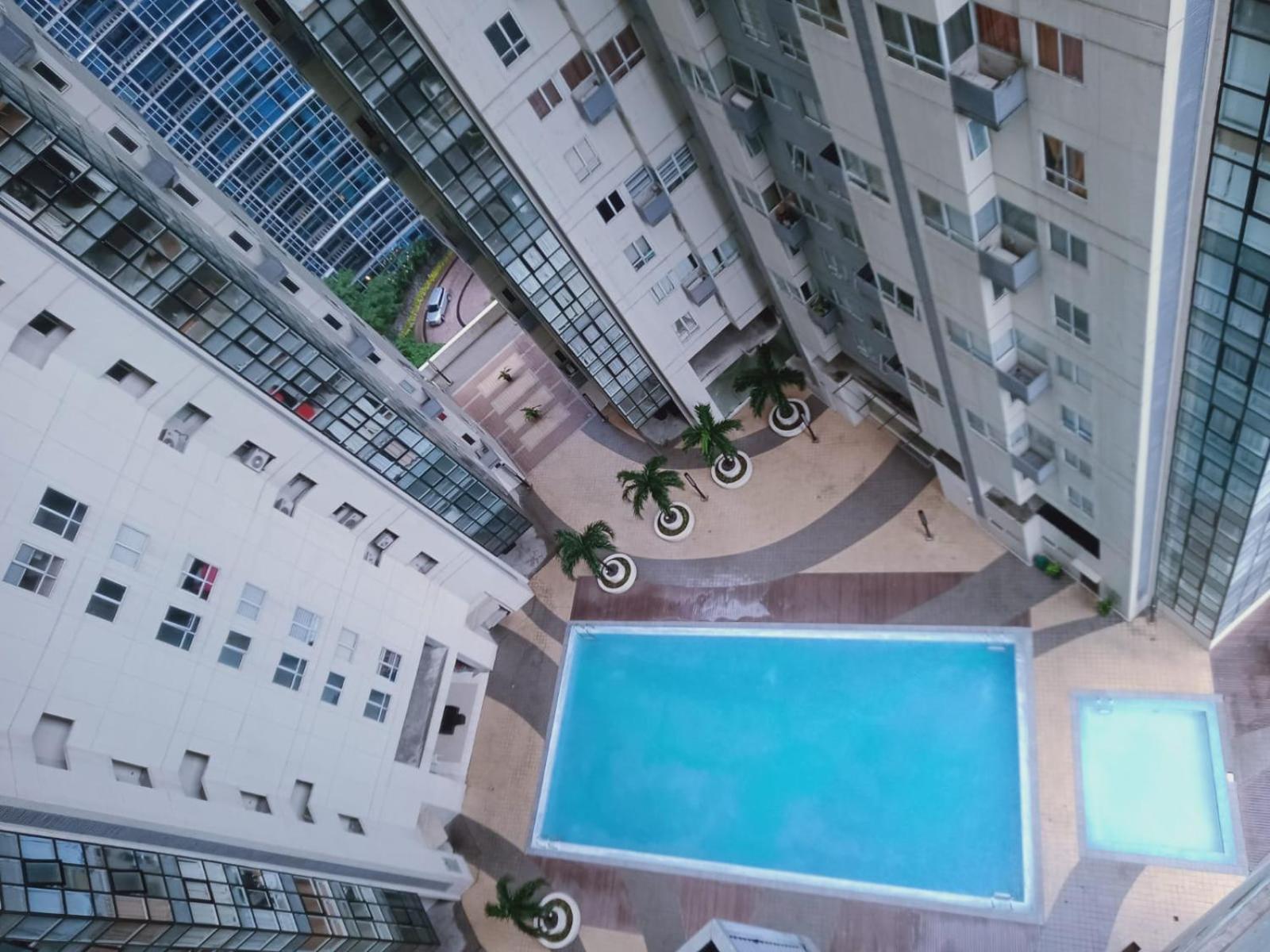 2 Bedrooms Units Forbes Area 5th Avenue BGC Center view 4
