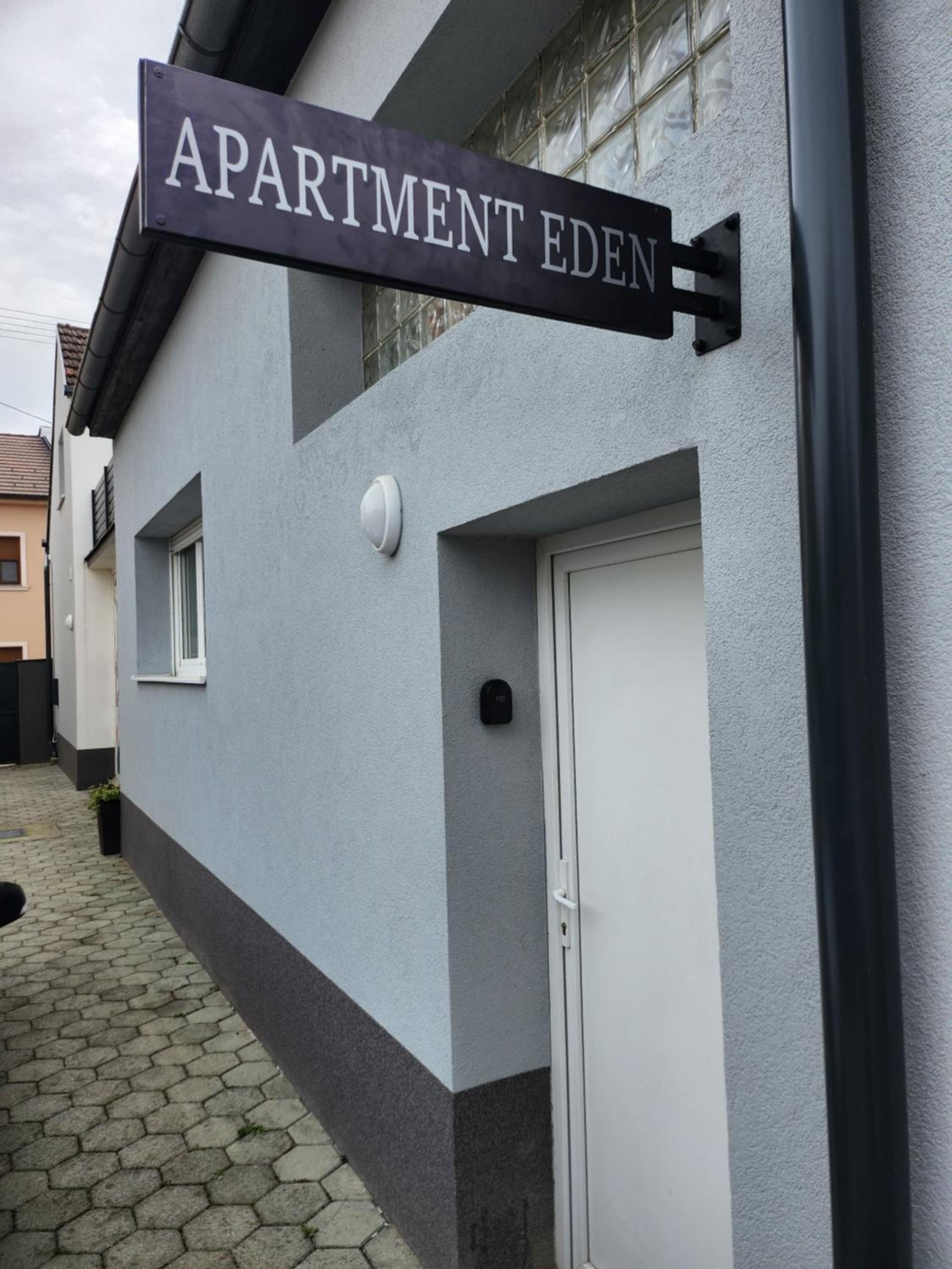 Hotel Apartment Eden - Image 1