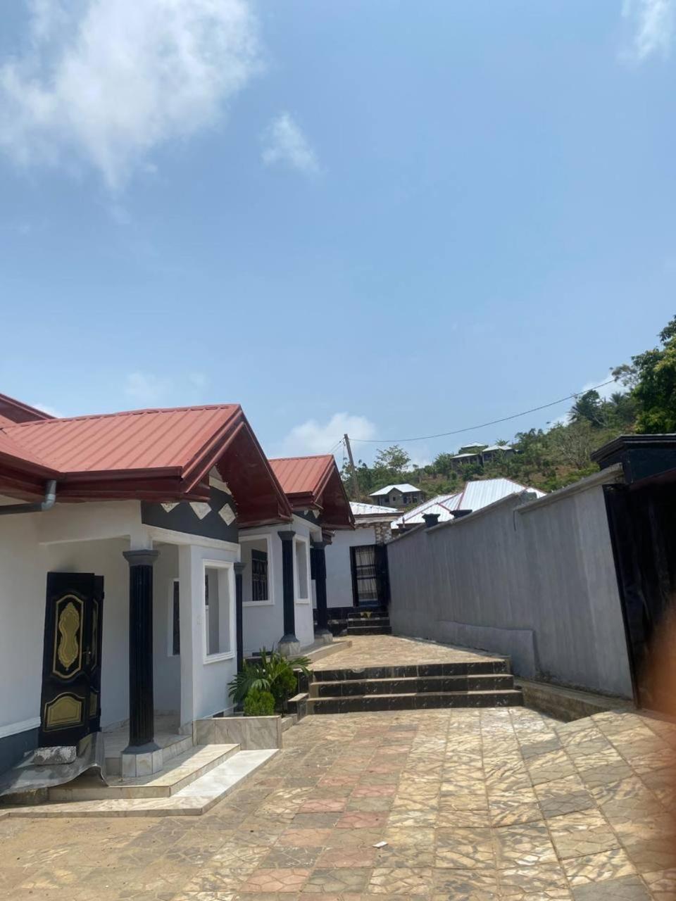 Eden Meadows Estate (Dr. John)