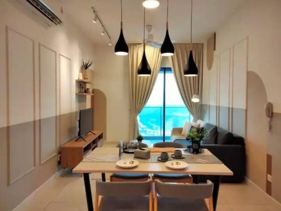 6 Pax Stylish Homestay at Continew Residence near to TRX and Pavilion