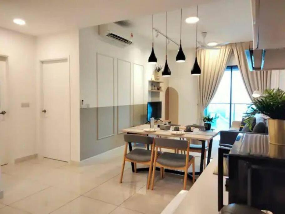 6 Pax Stylish Homestay at Continew Residence near to TRX and Pavilion