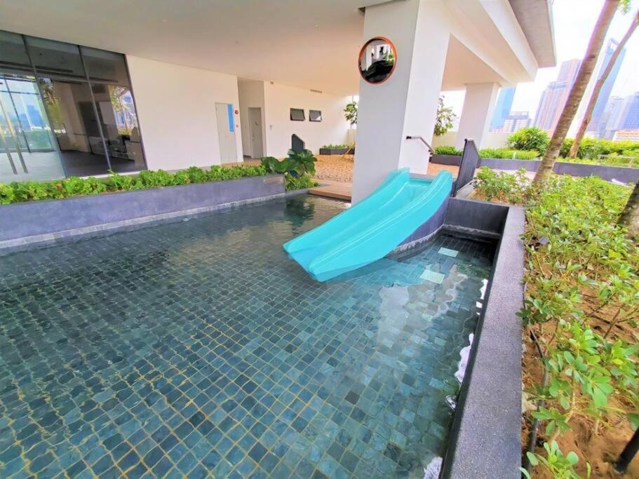 6 Pax Stylish Homestay at Continew Residence near to TRX and Pavilion