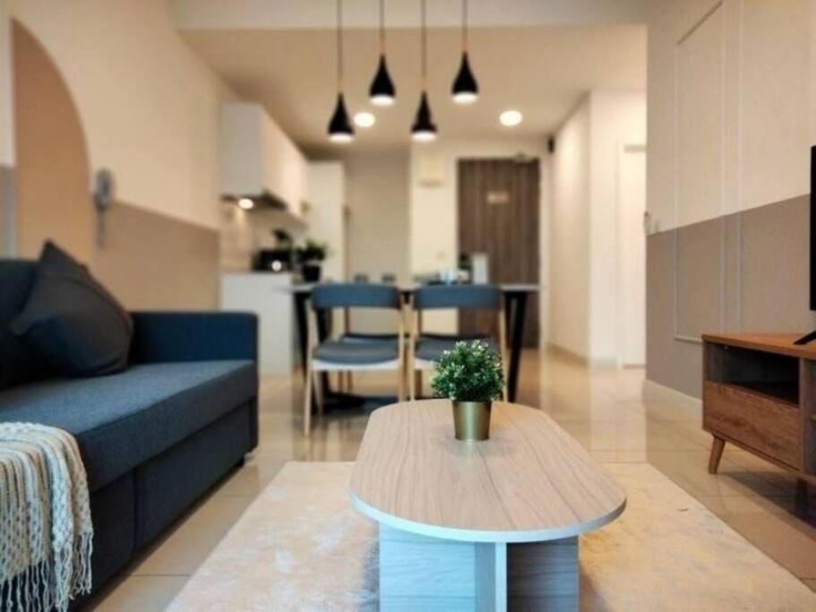 6 Pax Stylish Homestay at Continew Residence near to TRX and Pavilion