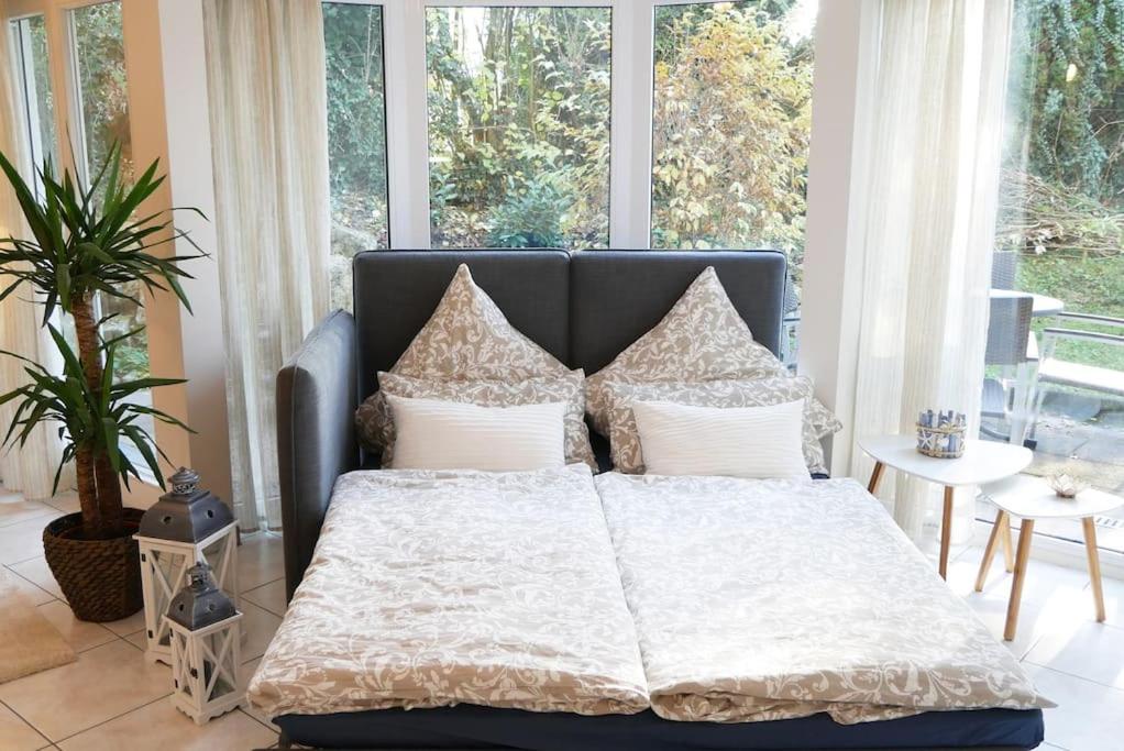 Premium-Ferienwohnung in Seenähe mit Vollausstattung & Terrasse view 3