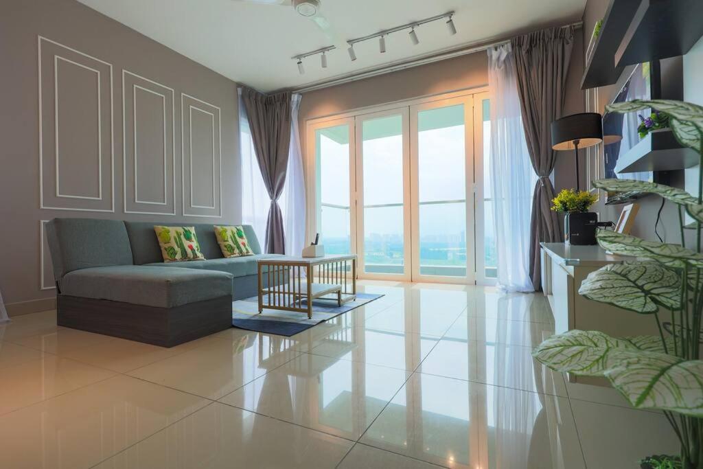 Luxury Homestay Cyberjaya Putrajaya Vision Residence #IOICityMall