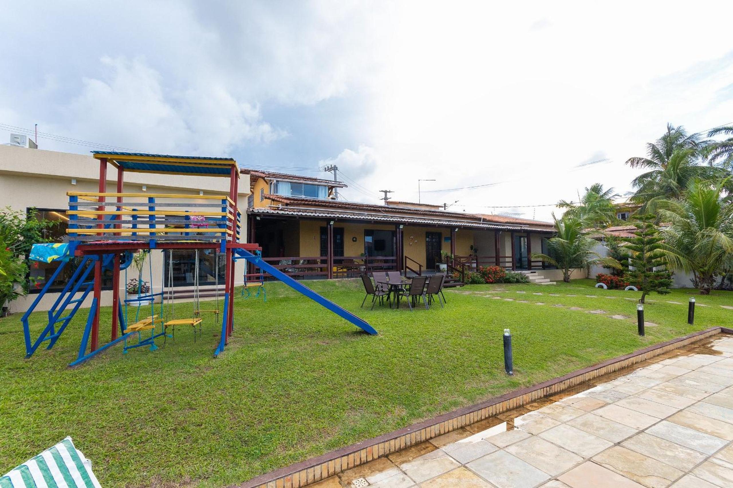 Casa Parrachos na Praia de Pirangi por Carpediem