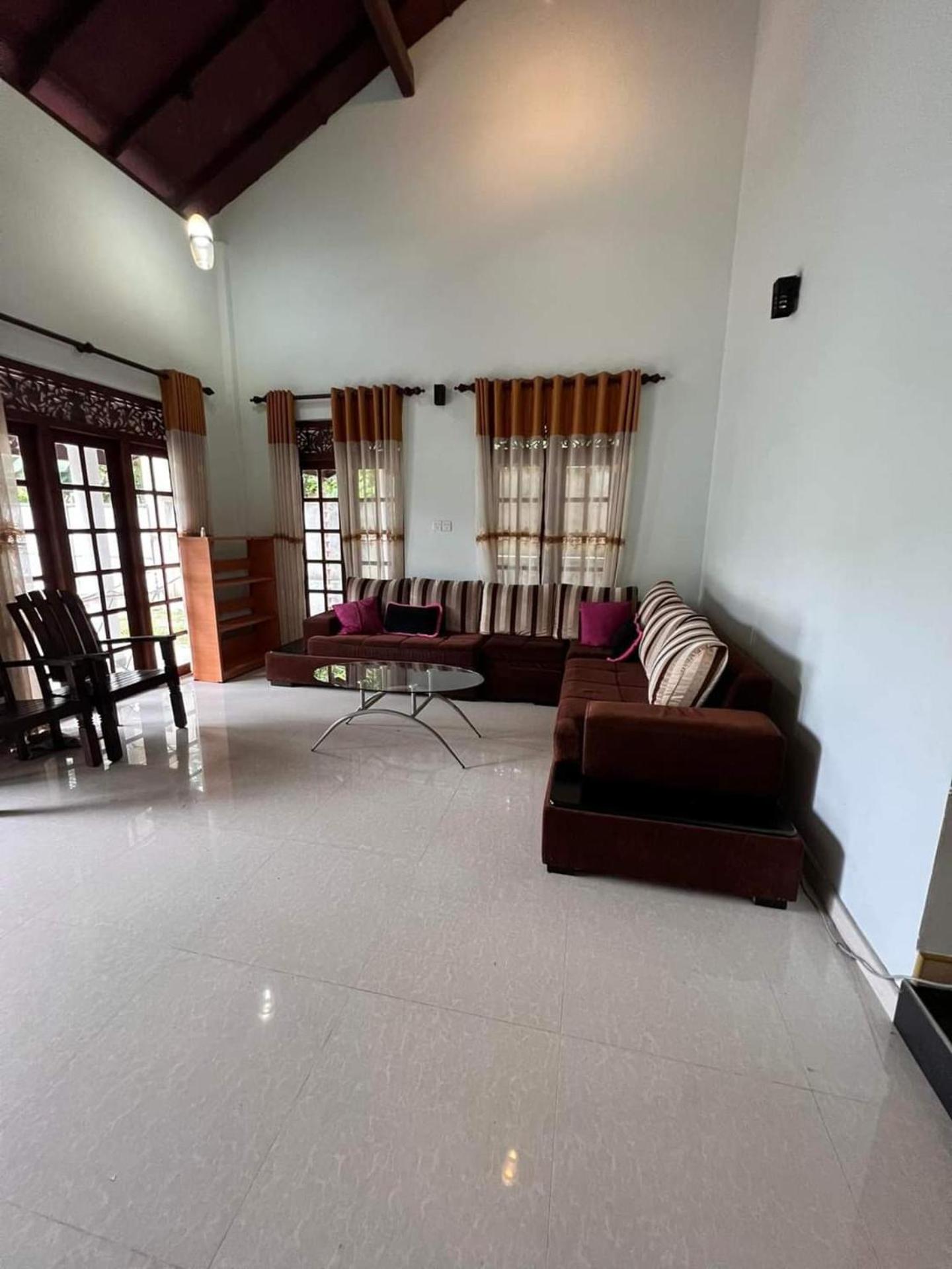 Impeccable 3-Bed House in Unawatuna Galle view 2