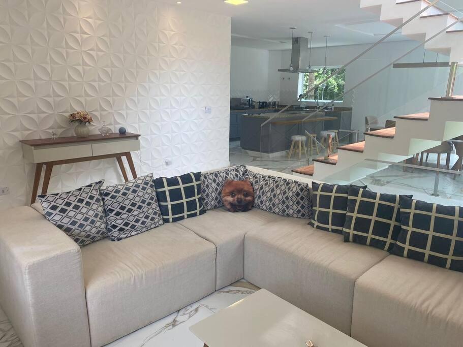 Arquitetura Moderna com Conforto Serrano