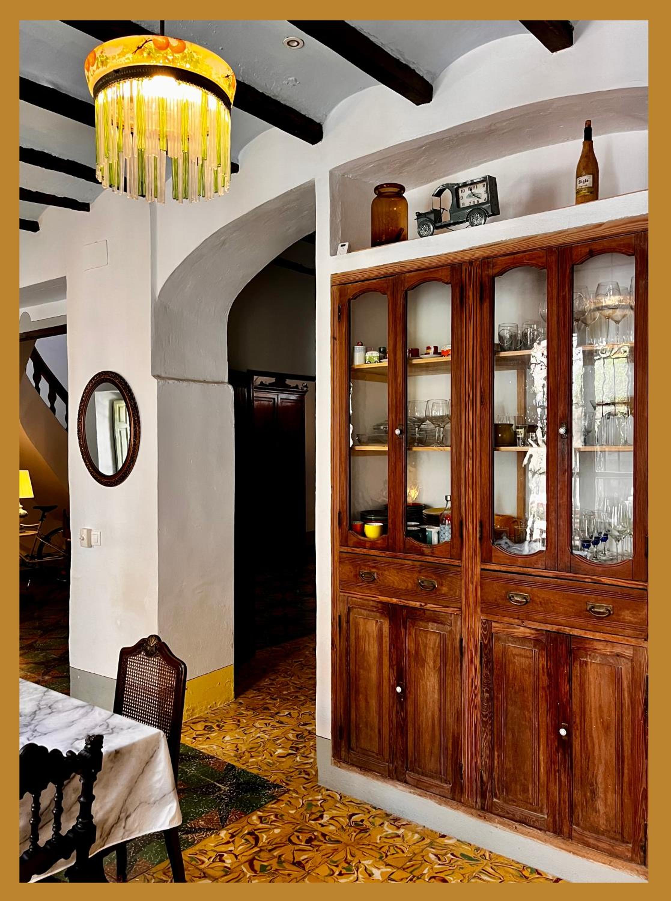Oliva Courtyard Guesthouse