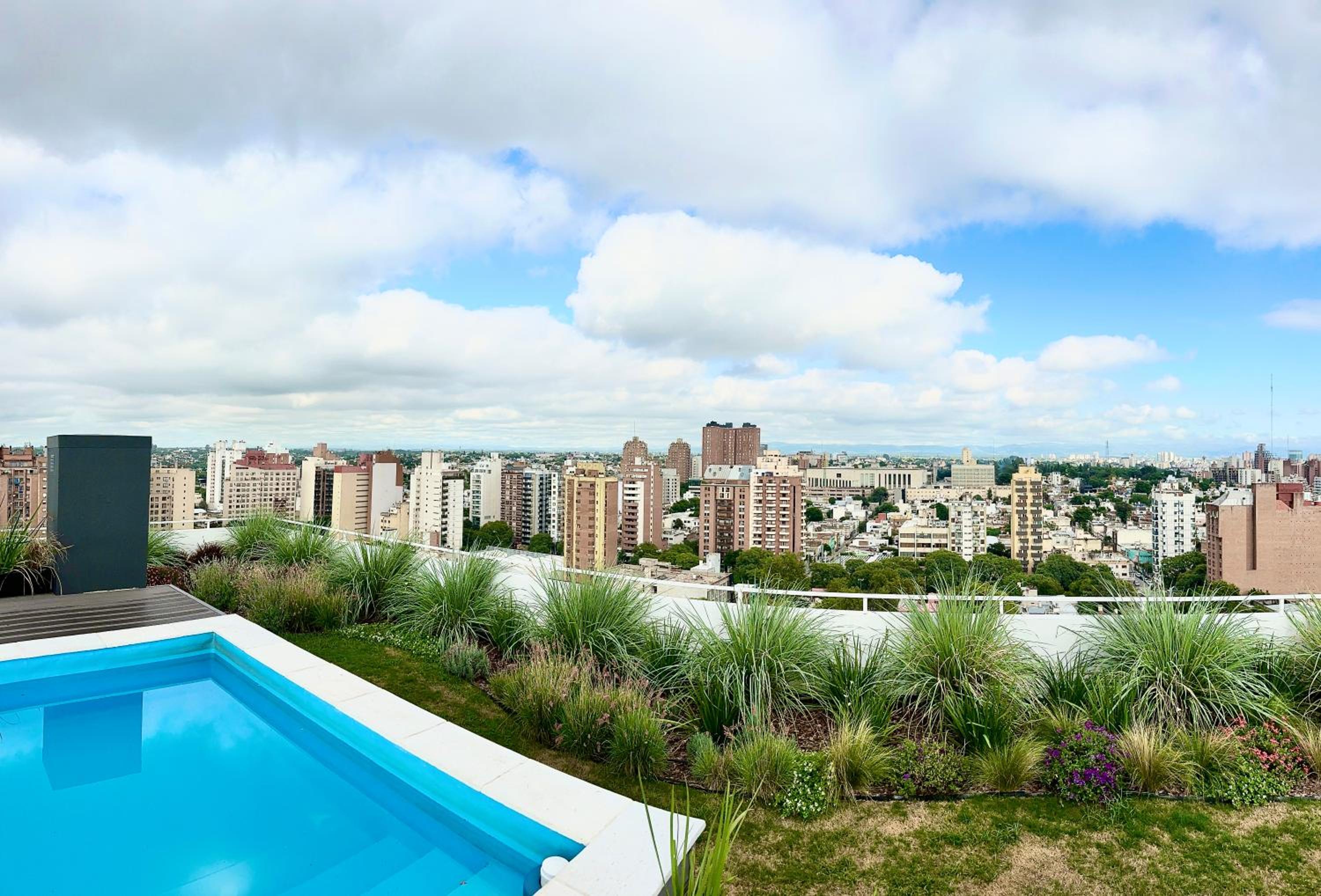 SERIETÁ 1 dormitorio con pileta y terraza