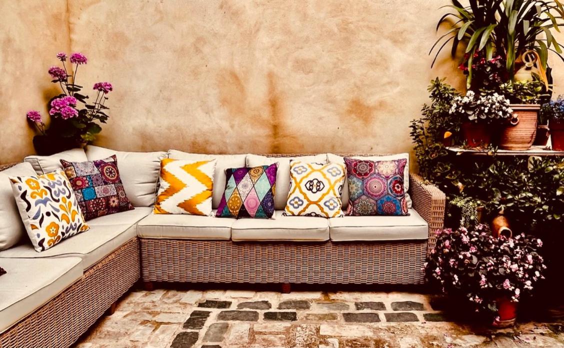 Oliva Courtyard Guesthouse