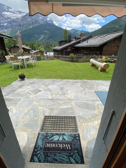 1 room apt, kitchen, patio, in beautiful chalet