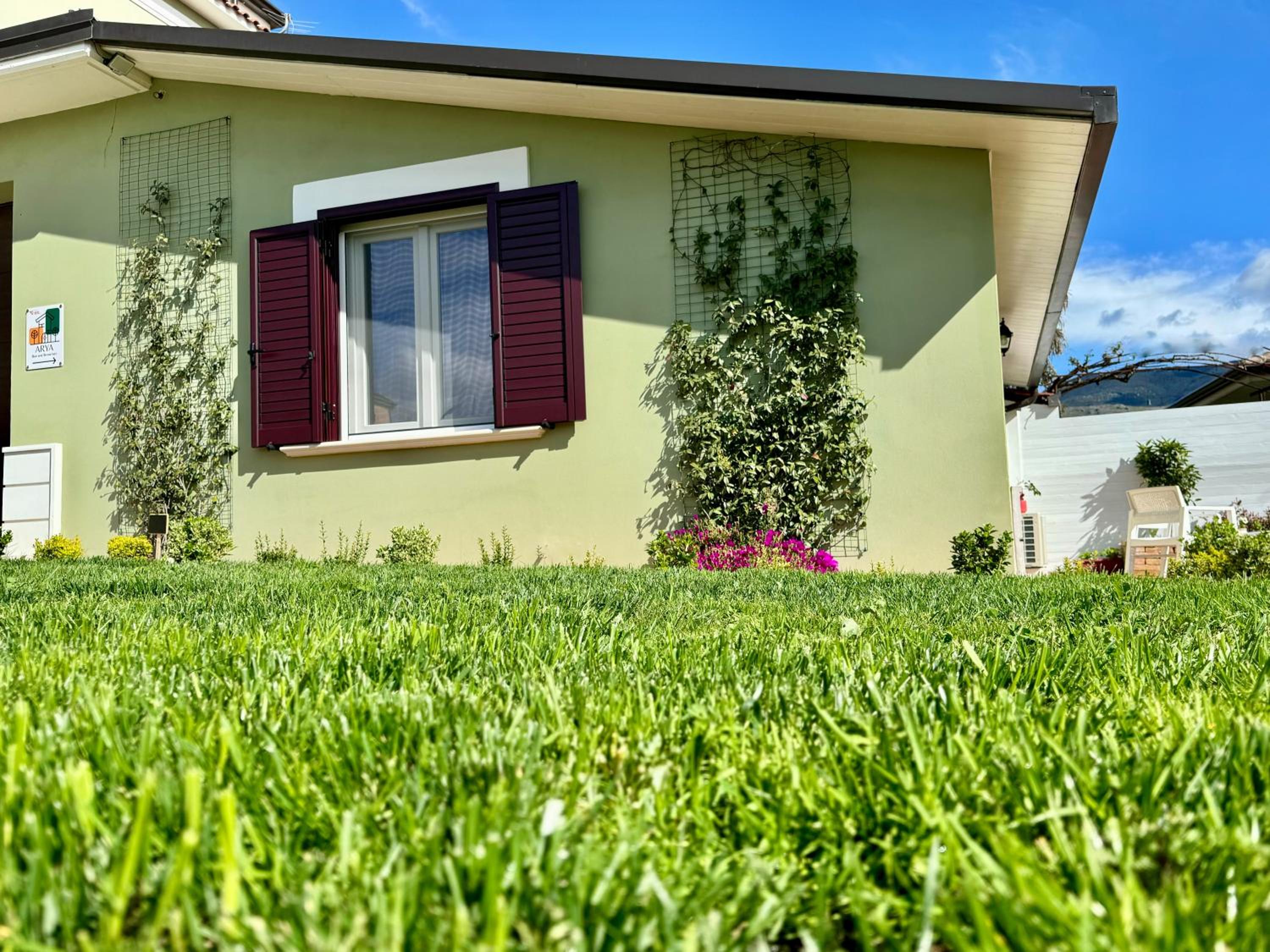 ARYA Bed and Breakfast view 3