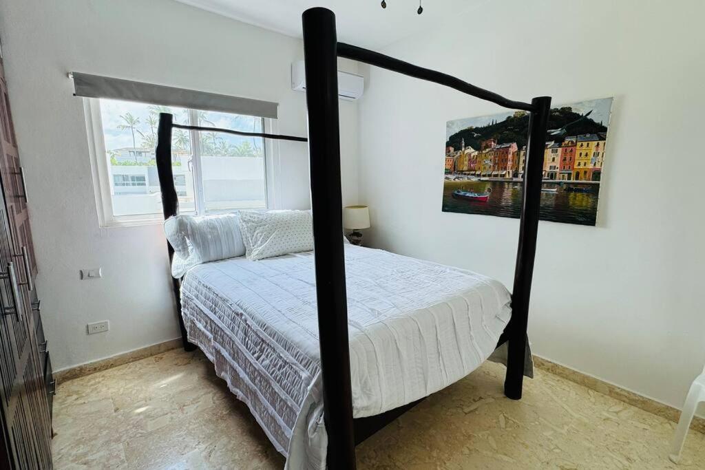 La Fenice Beachfront with King Beds