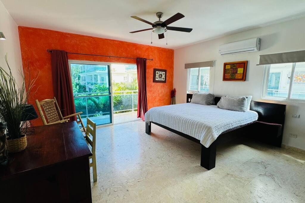 La Fenice Beachfront with King Beds