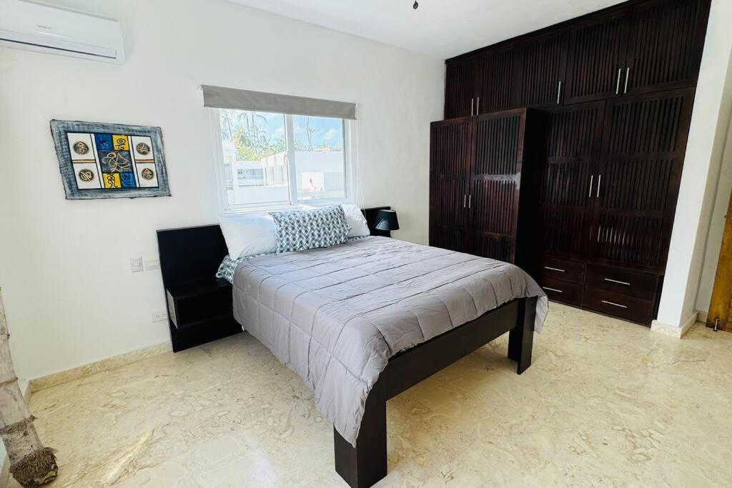 La Fenice Beachfront with King Beds