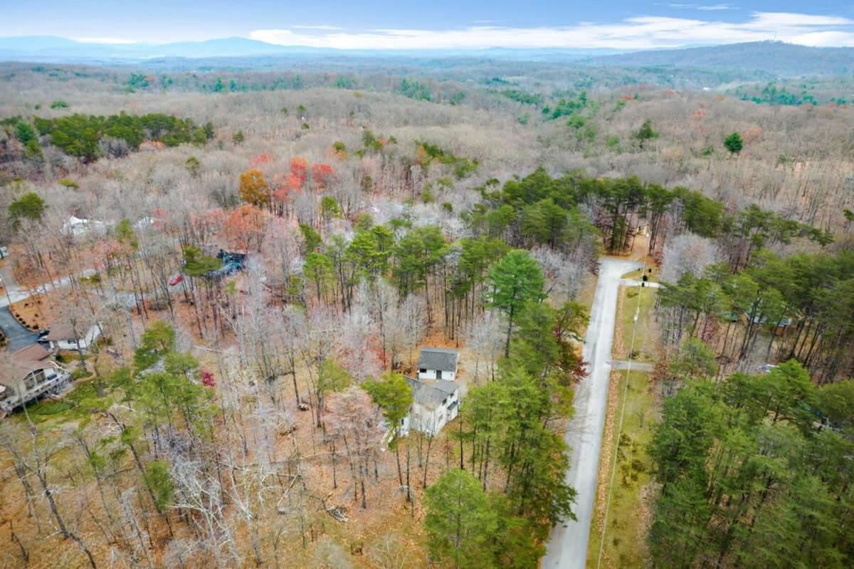 Hot Tub, Fire Pit & Fenced Yard w Resort Amenities view 5