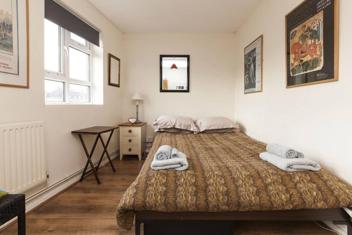 Central Camden Flat With Terrace For 4 People