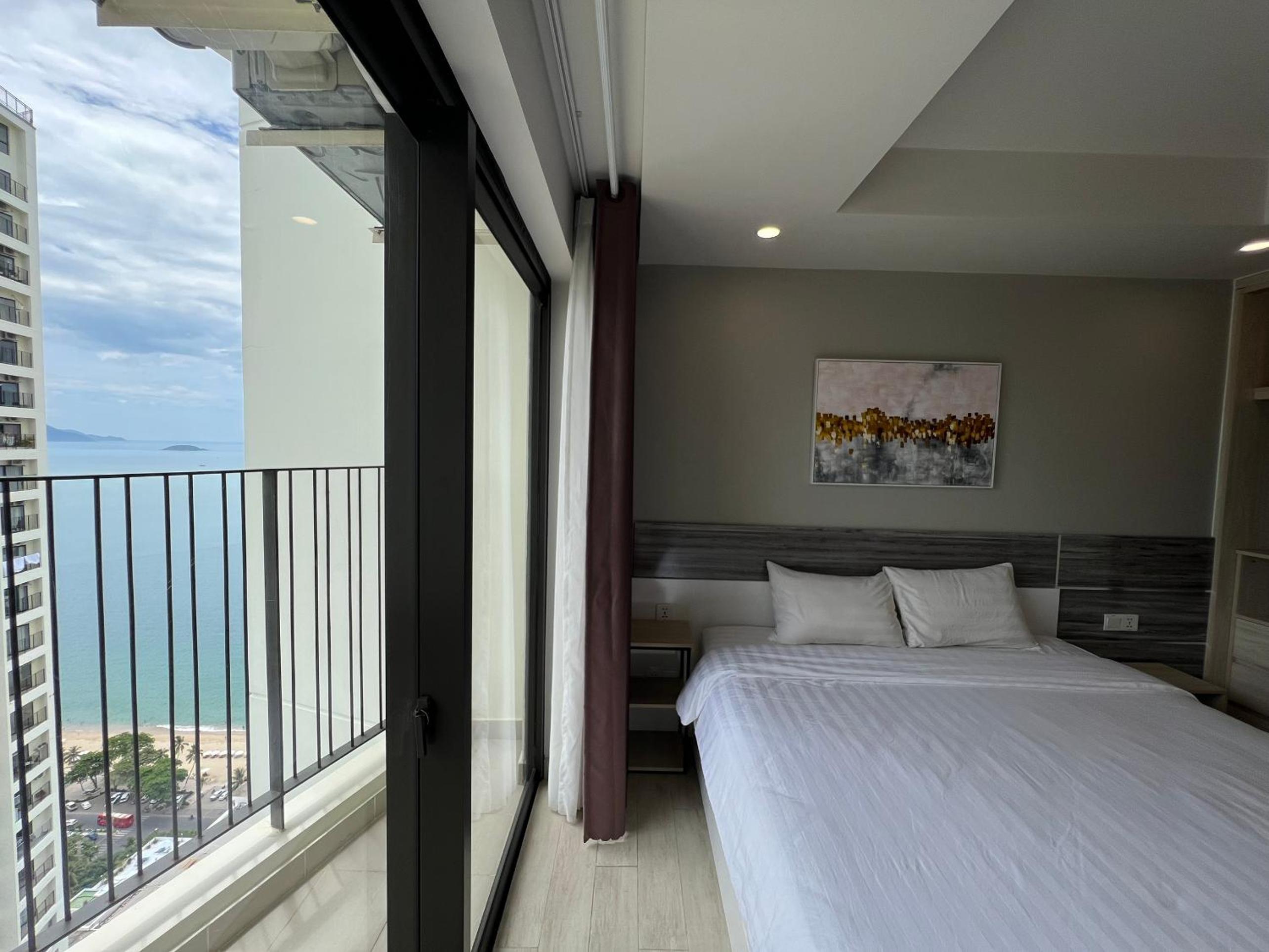 SUNRISE APARTMENT