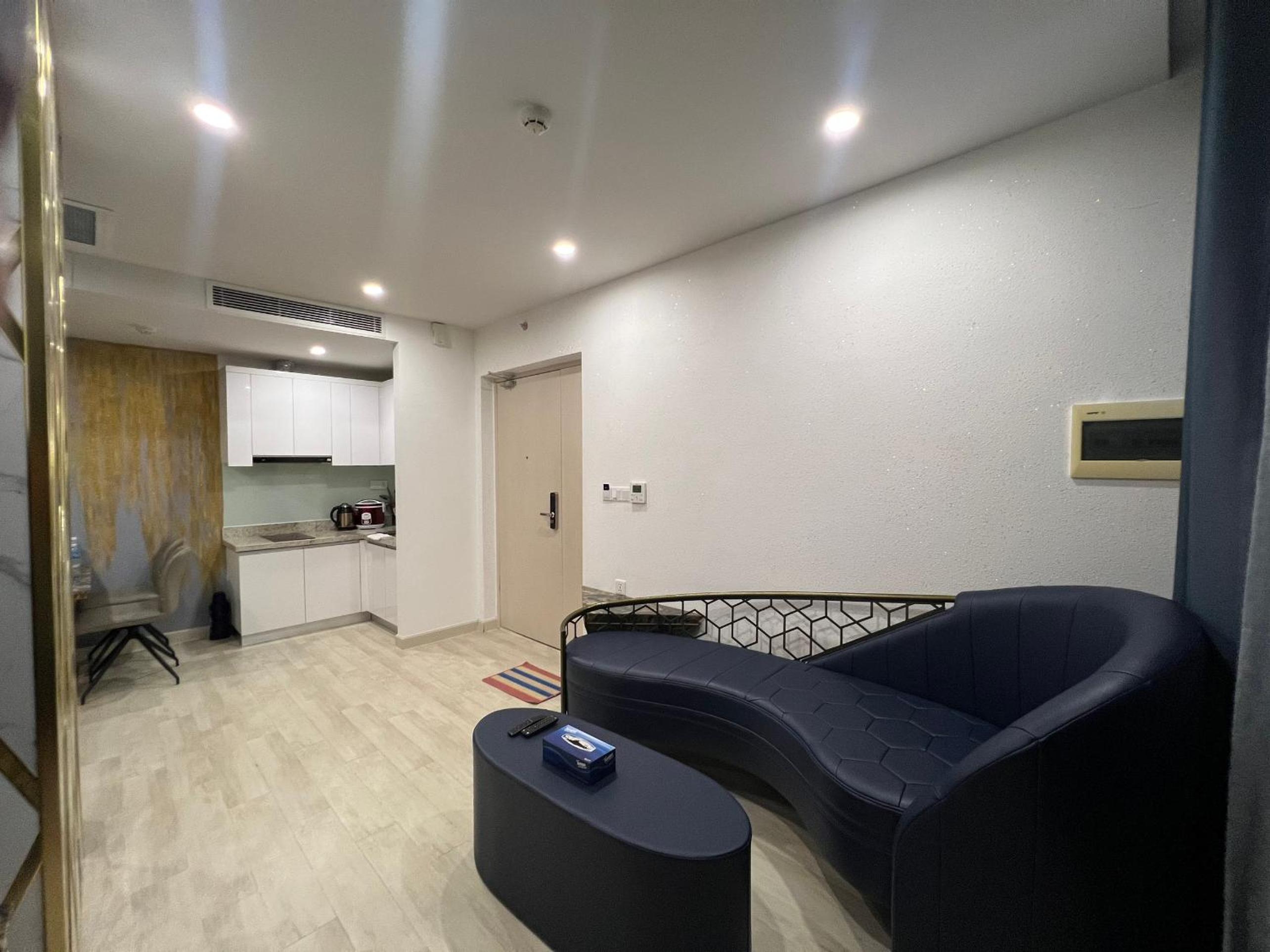 SUNRISE APARTMENT