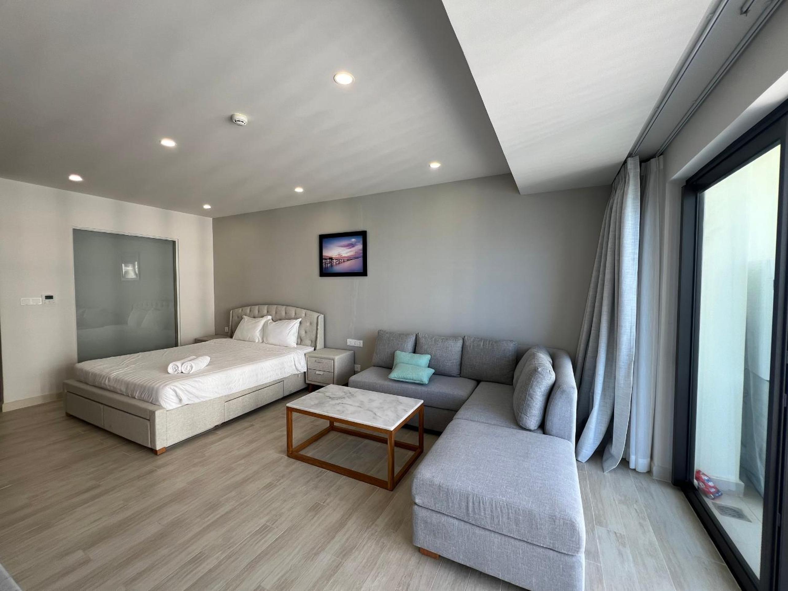 SUNRISE APARTMENT
