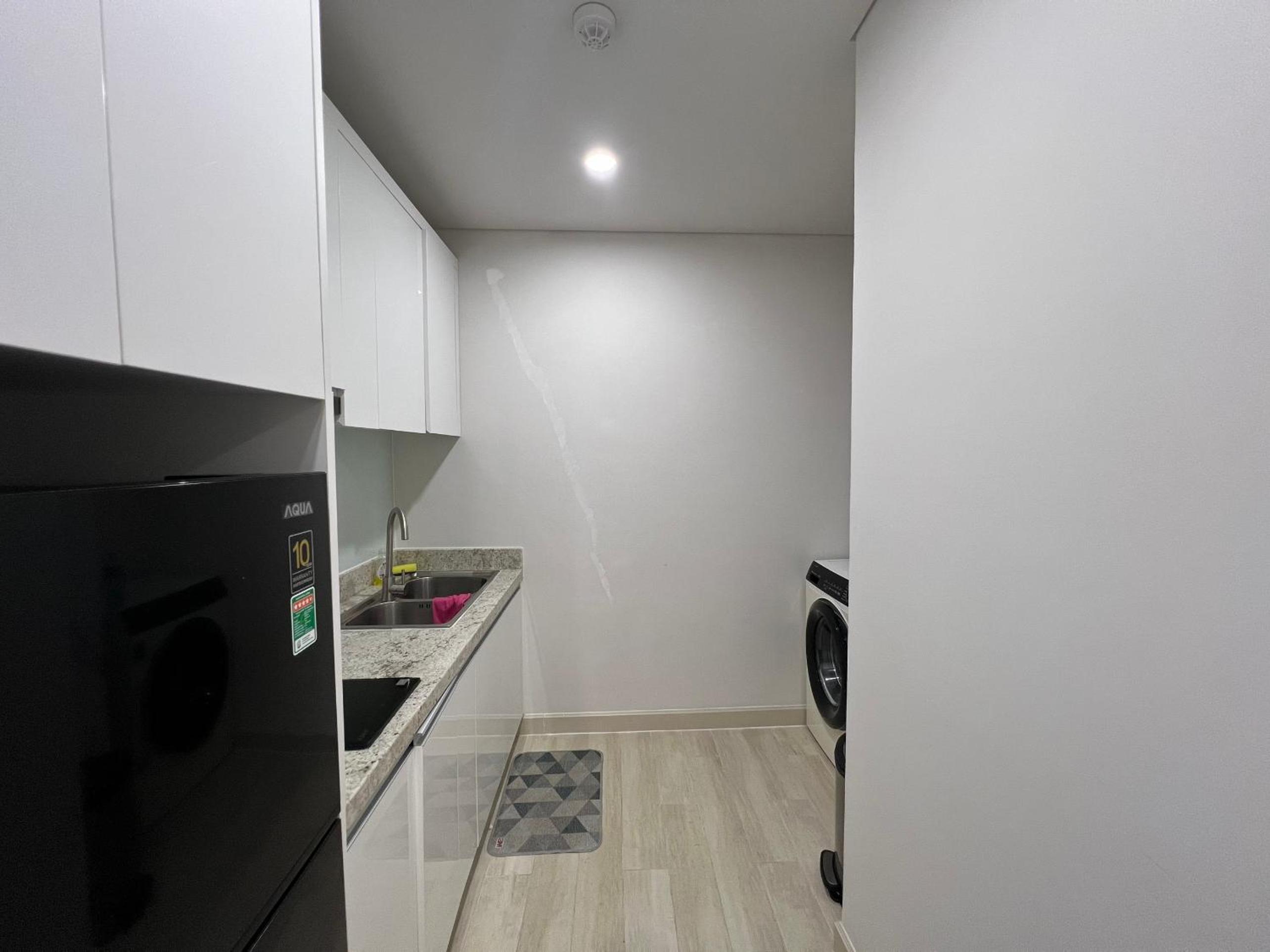 SUNRISE APARTMENT
