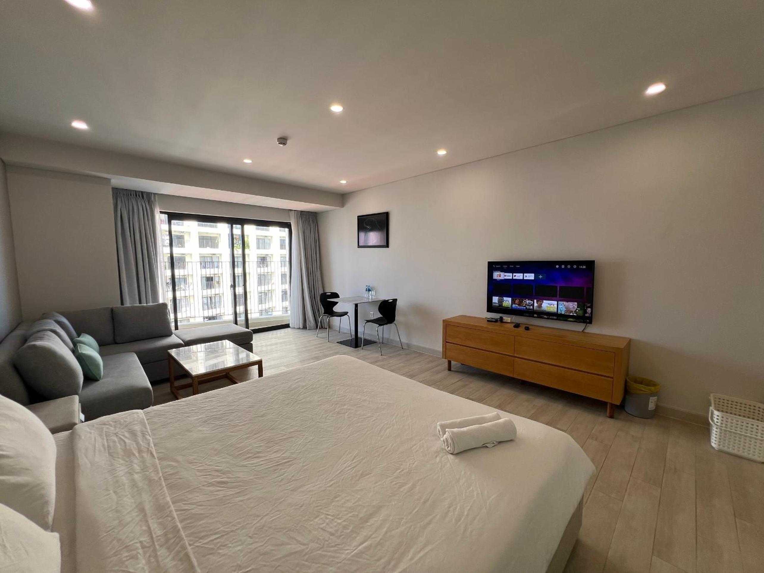SUNRISE APARTMENT