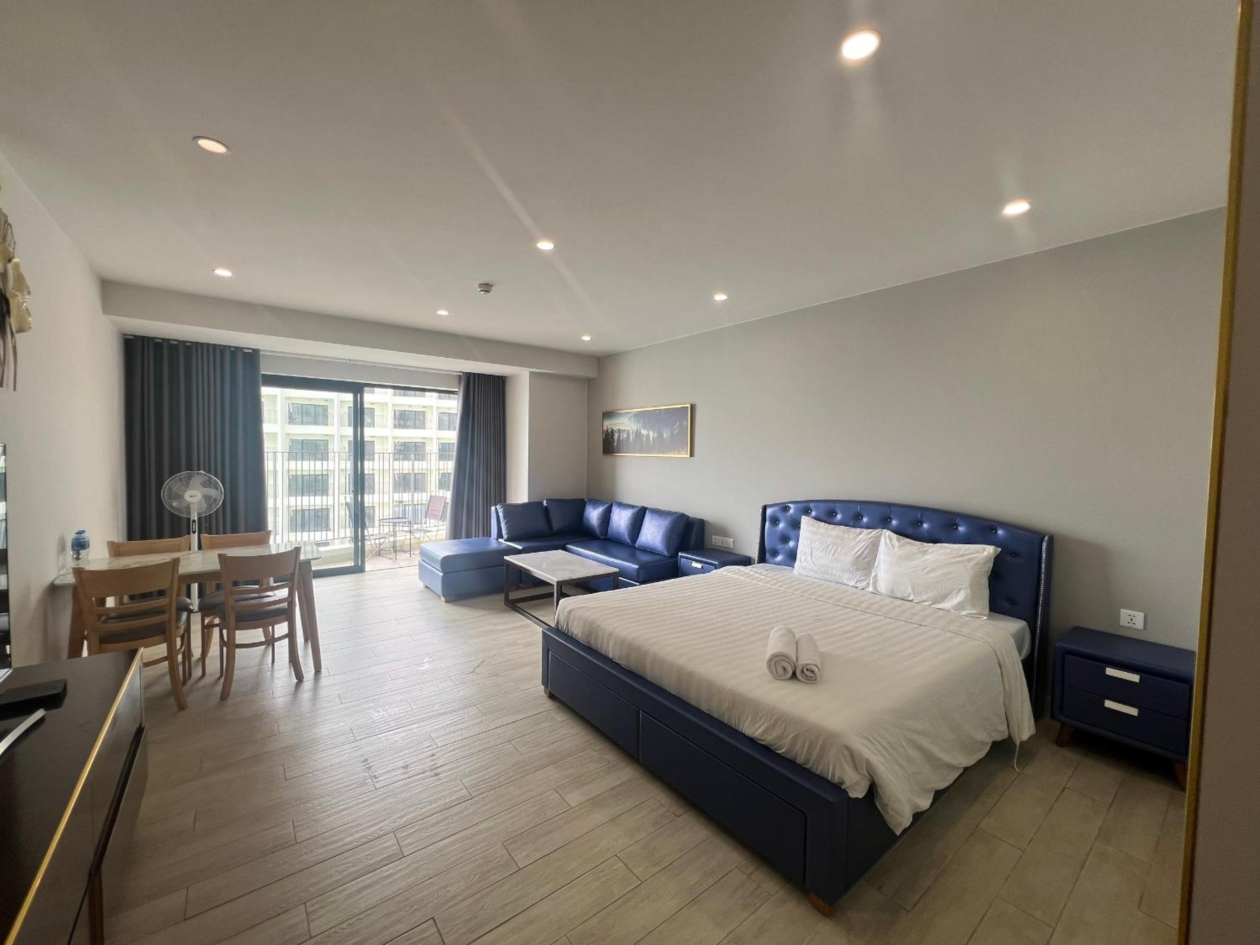 SUNRISE APARTMENT