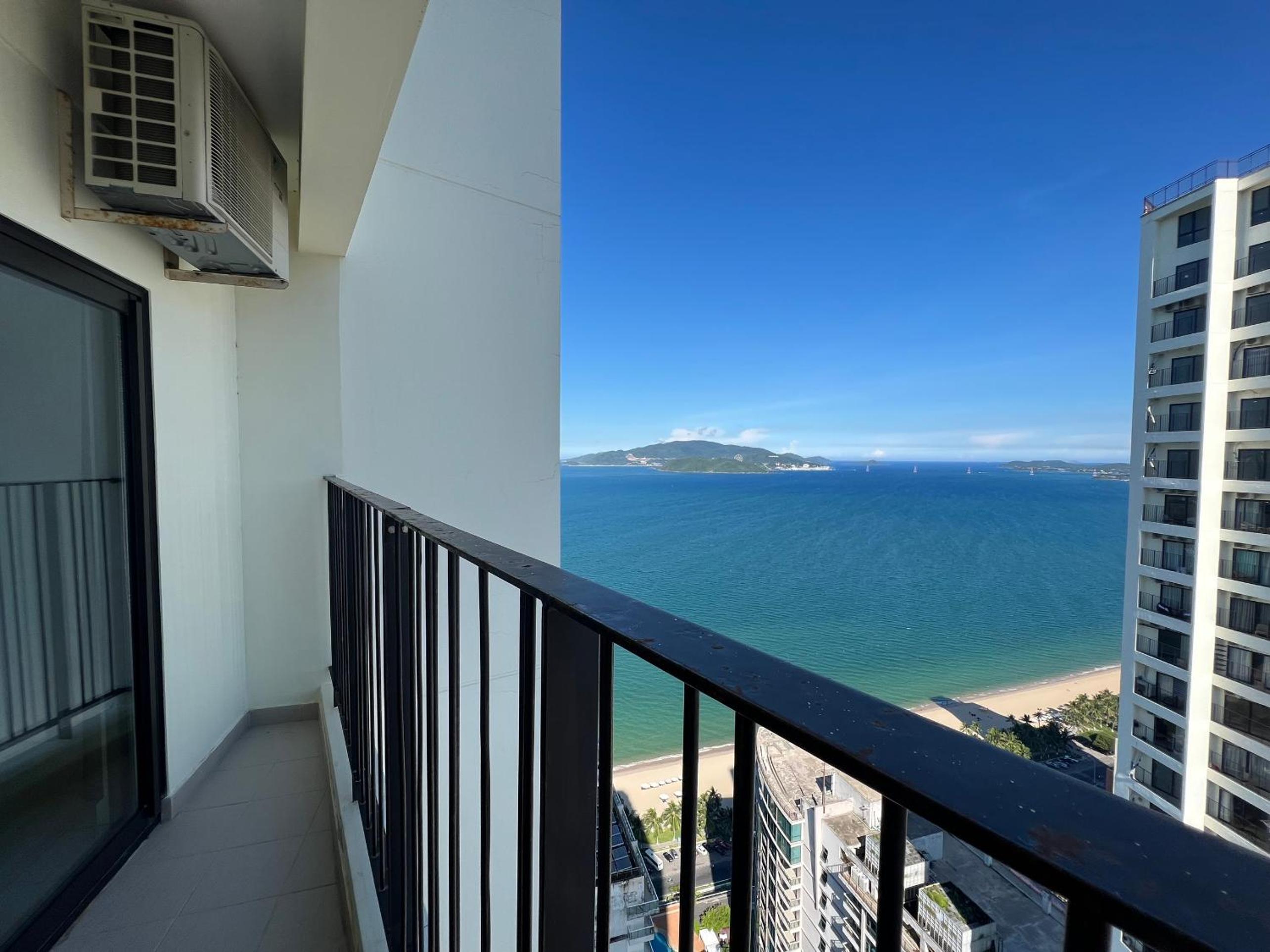 SUNRISE APARTMENT