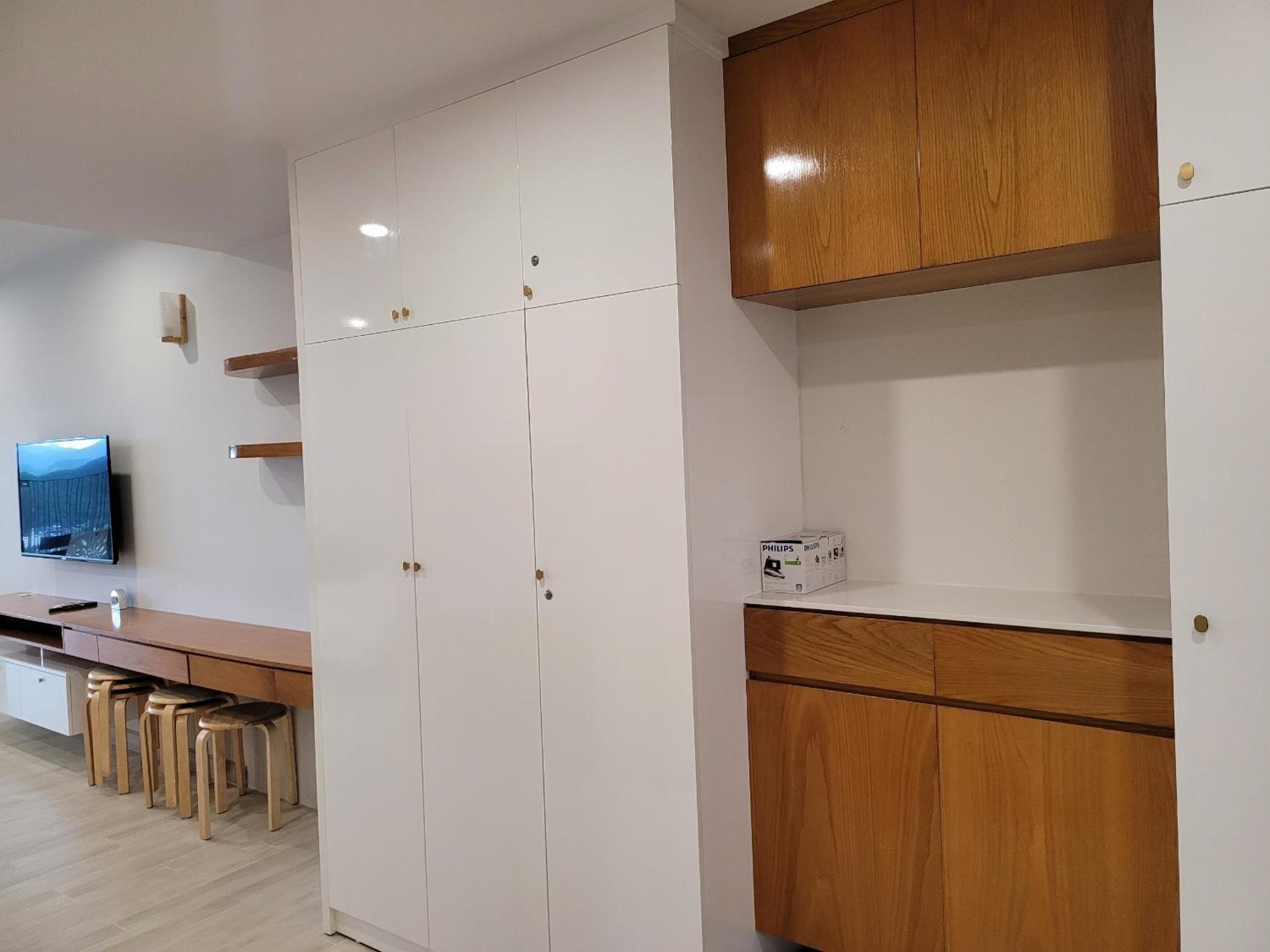 SUNRISE APARTMENT