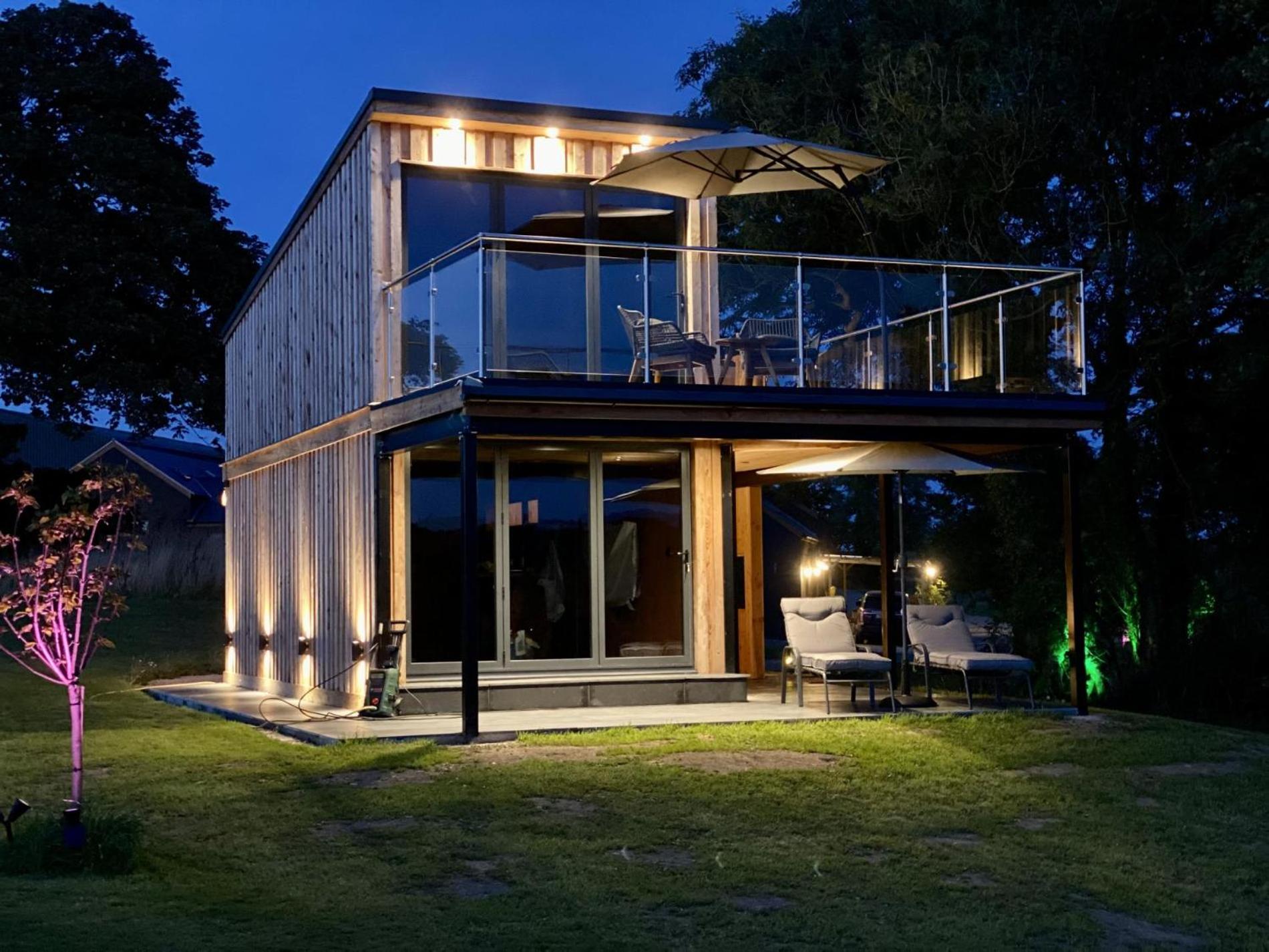Tawny Lodge - Luxurious 1 Bedroom - Blossom Farm