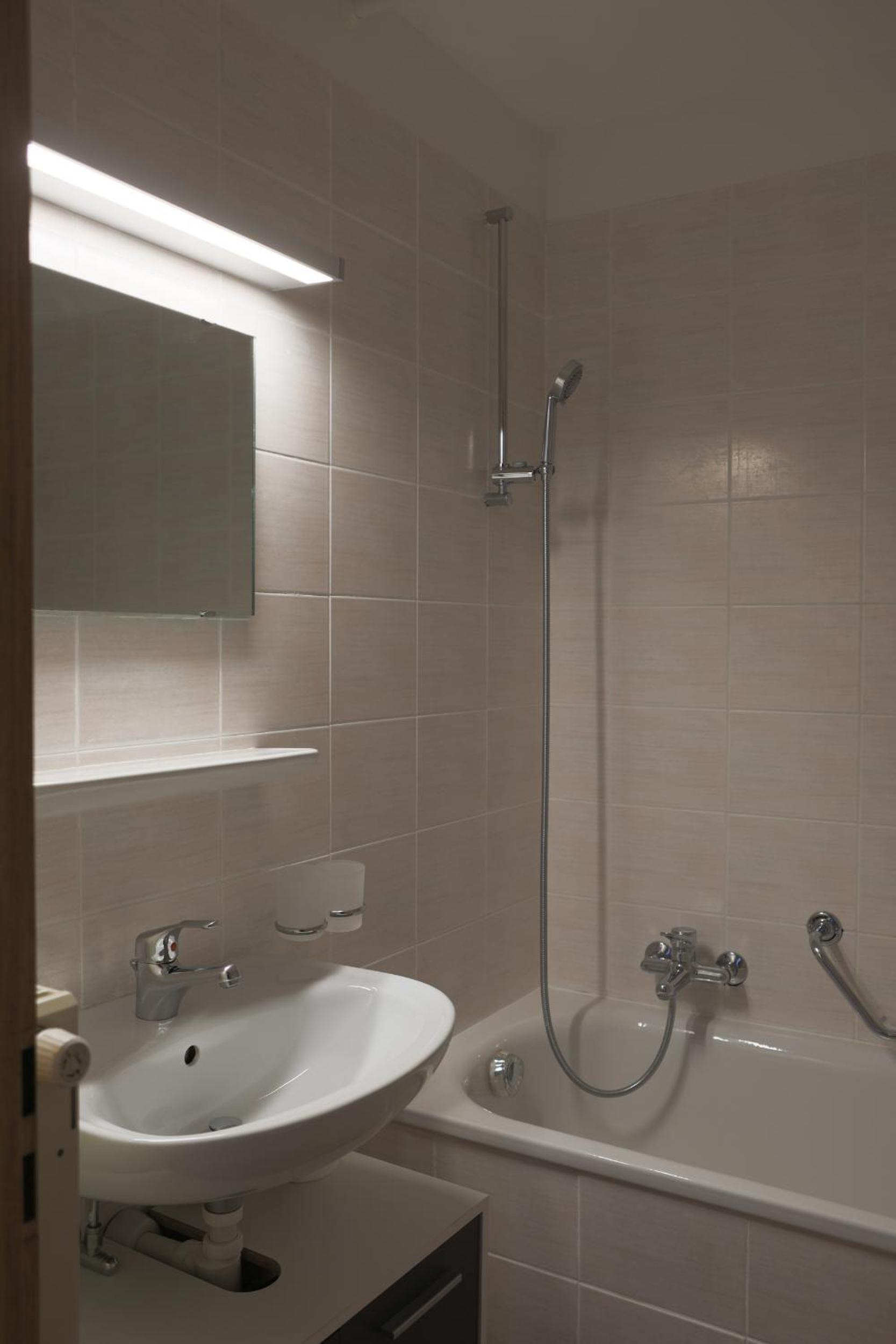 Family friendly 2-Bedroom near Golf & Ski slopes