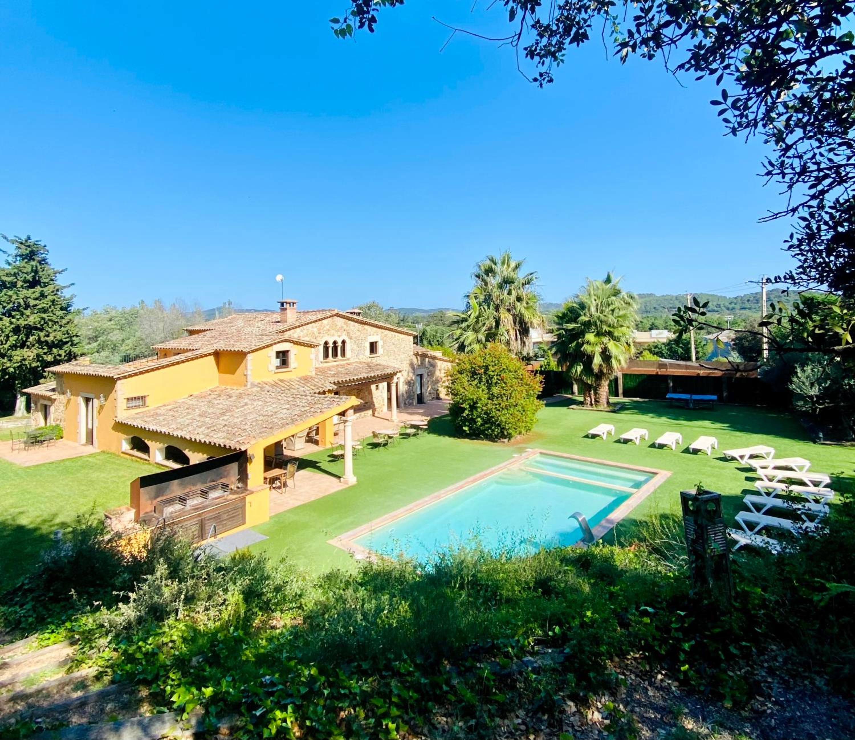 Casa Mas Molines con piscina, jacuzzi y barbacoas.