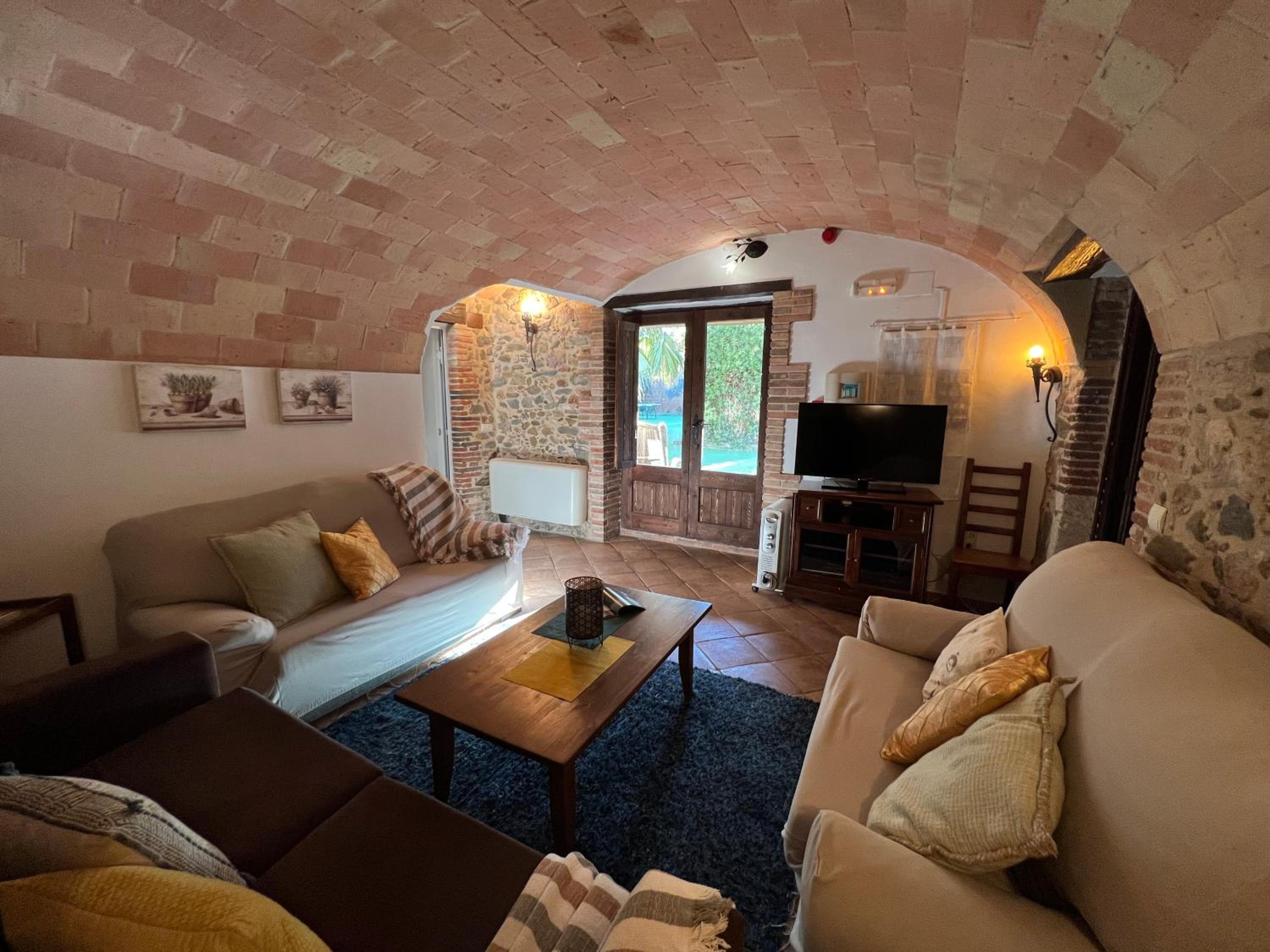 Casa Mas Molines con piscina, jacuzzi y barbacoas.