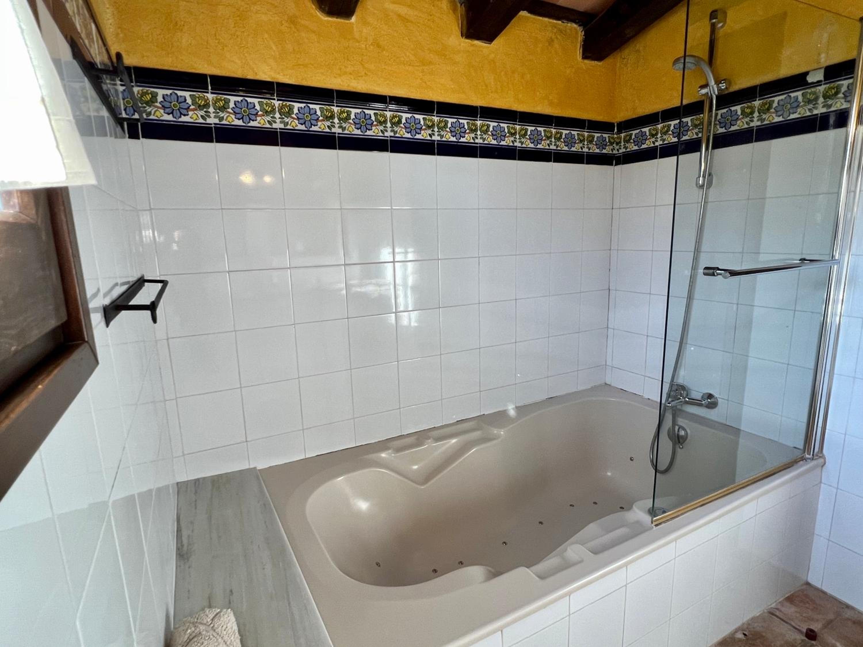 Casa Mas Molines con piscina, jacuzzi y barbacoas.