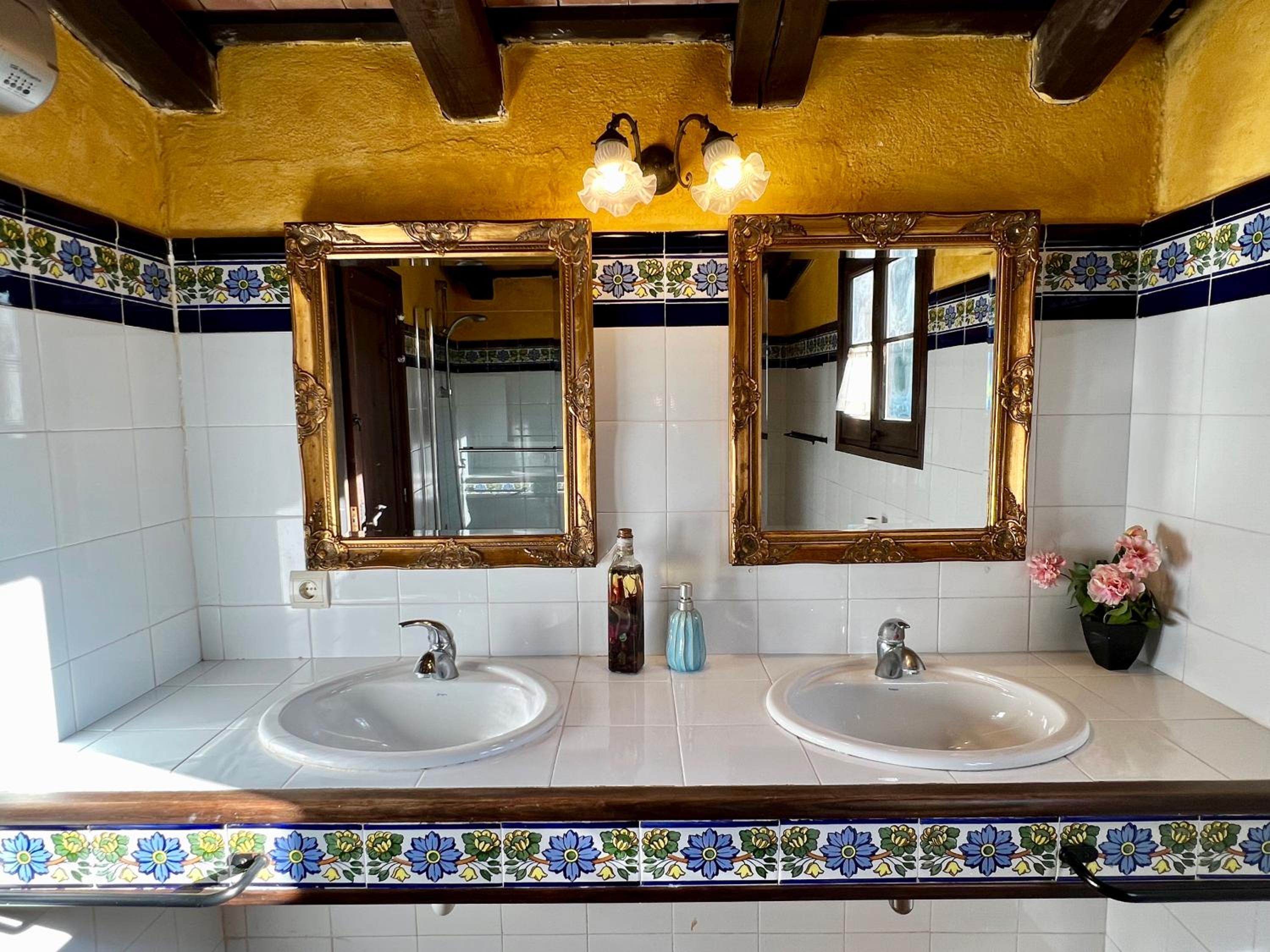 Casa Mas Molines con piscina, jacuzzi y barbacoas.