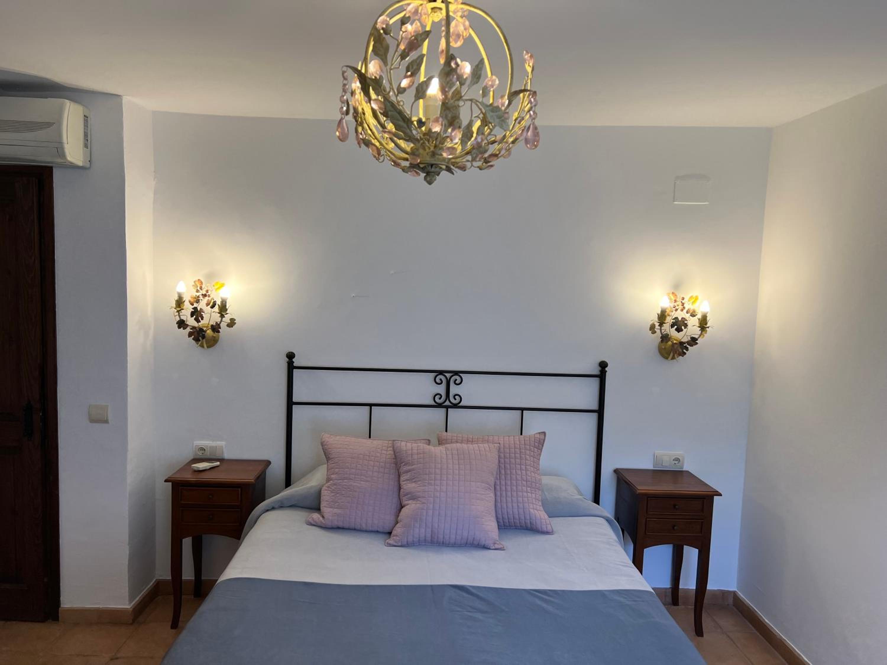 Casa Mas Molines con piscina, jacuzzi y barbacoas.