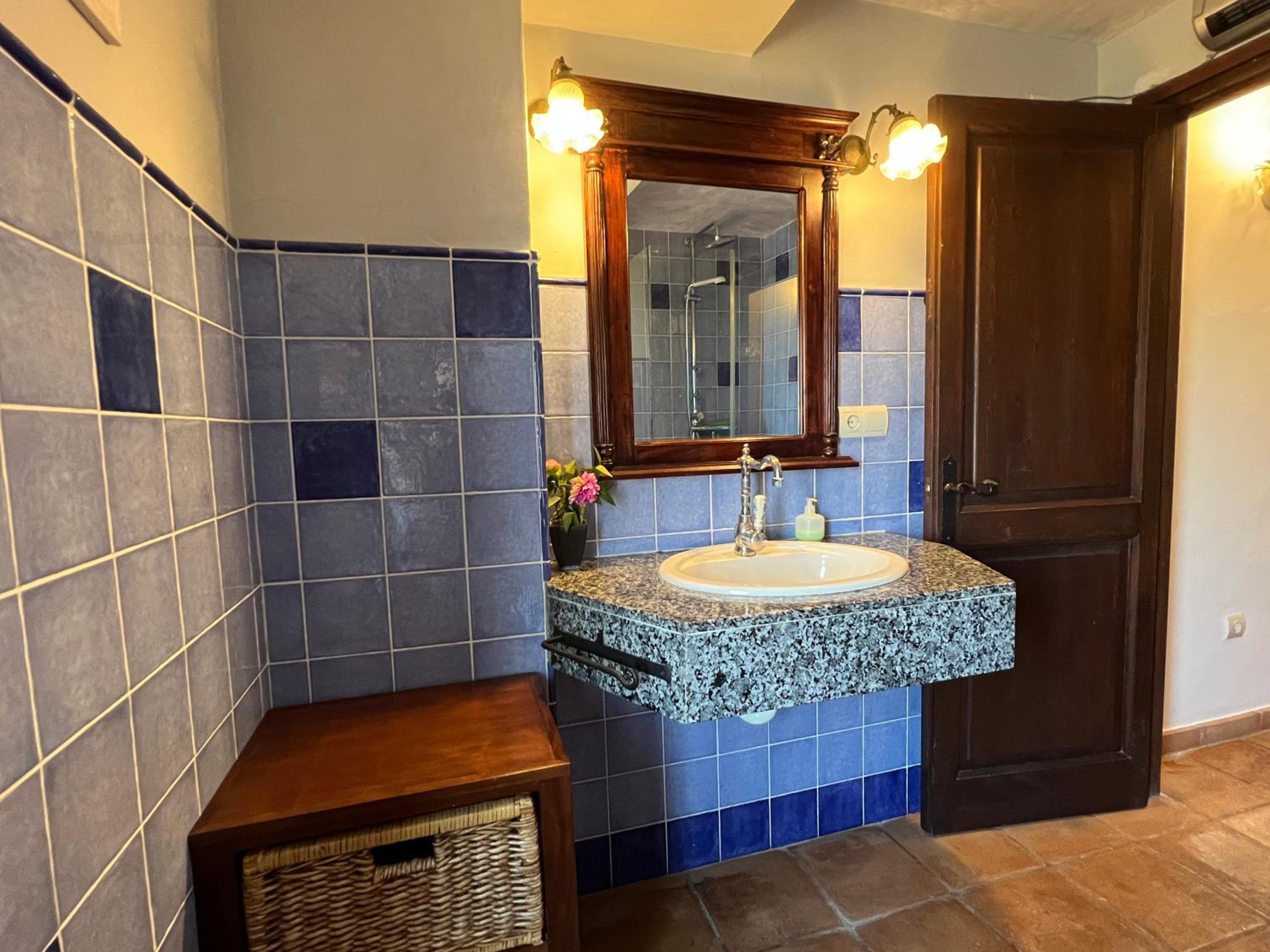 Casa Mas Molines con piscina, jacuzzi y barbacoas.