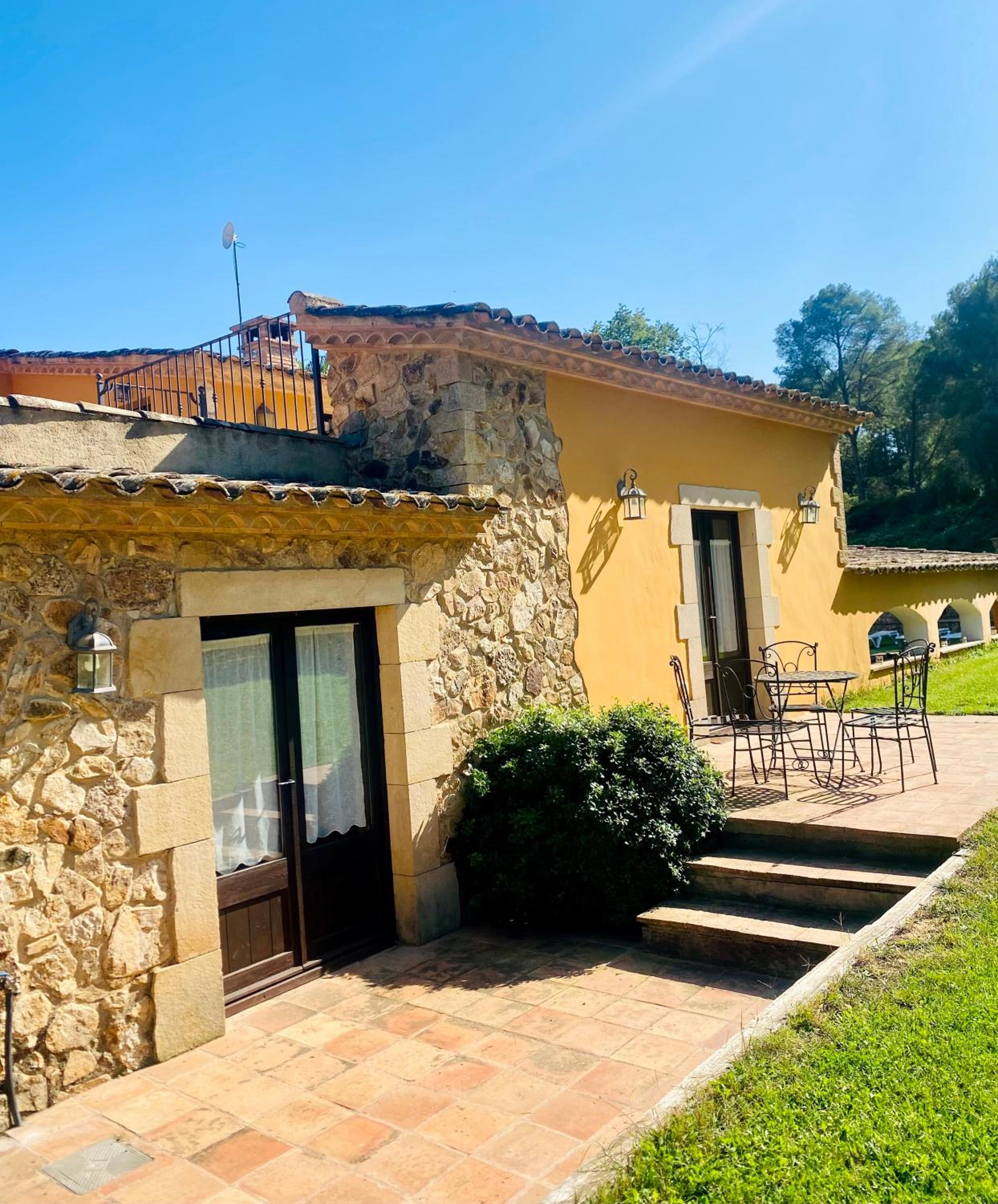 Casa Mas Molines con piscina, jacuzzi y barbacoas.