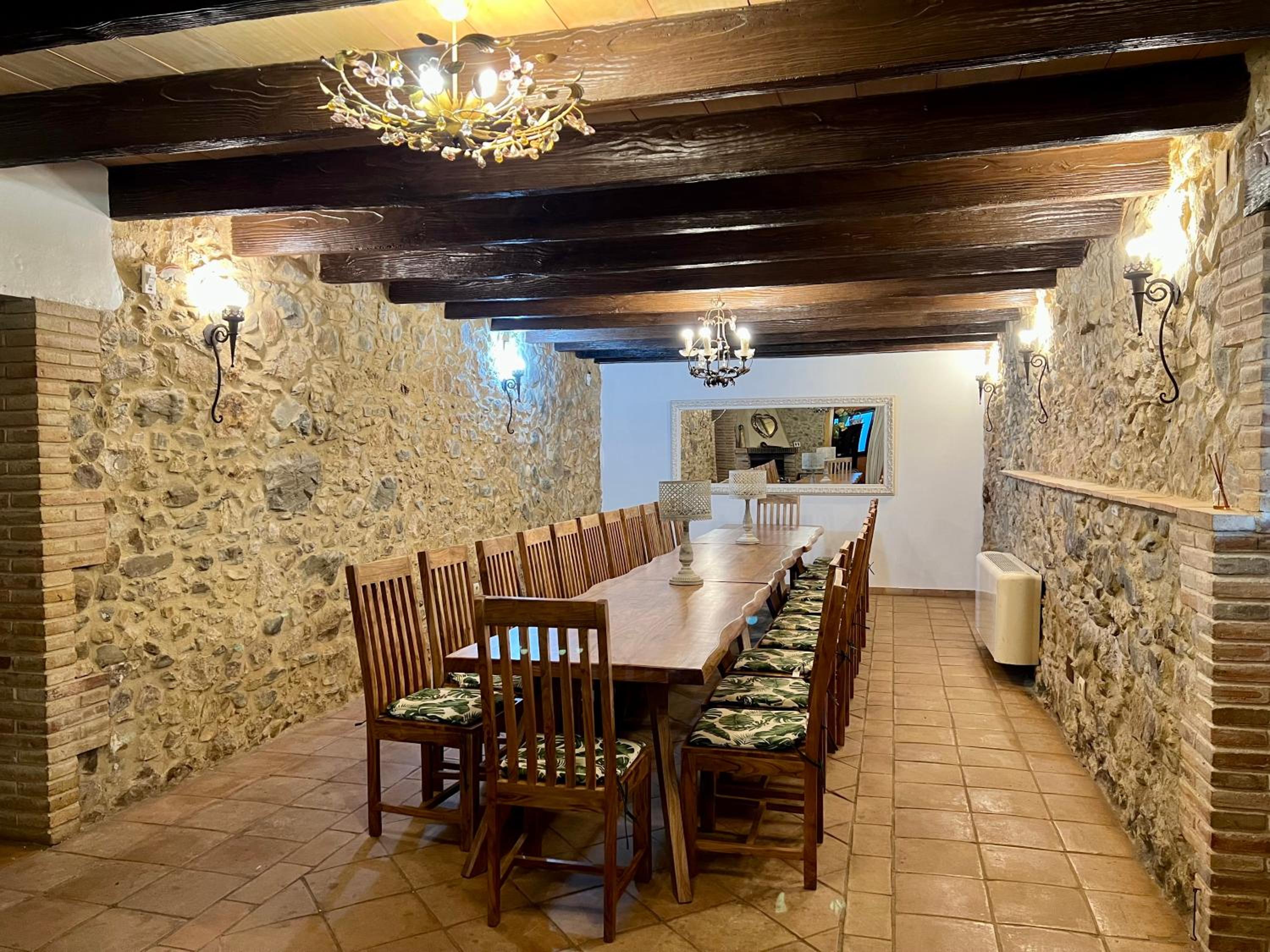 Casa Mas Molines con piscina, jacuzzi y barbacoas.