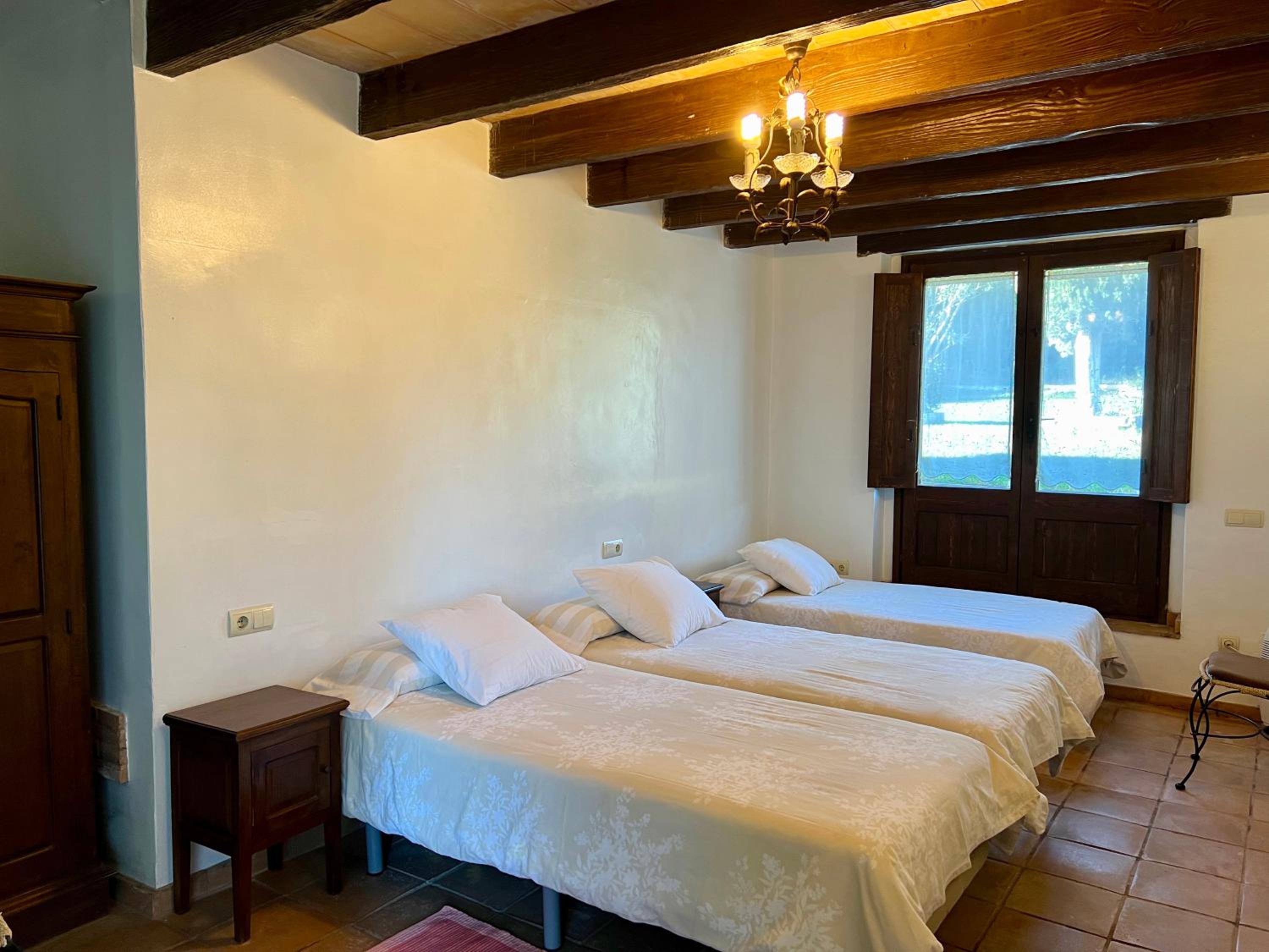 Casa Mas Molines con piscina, jacuzzi y barbacoas.