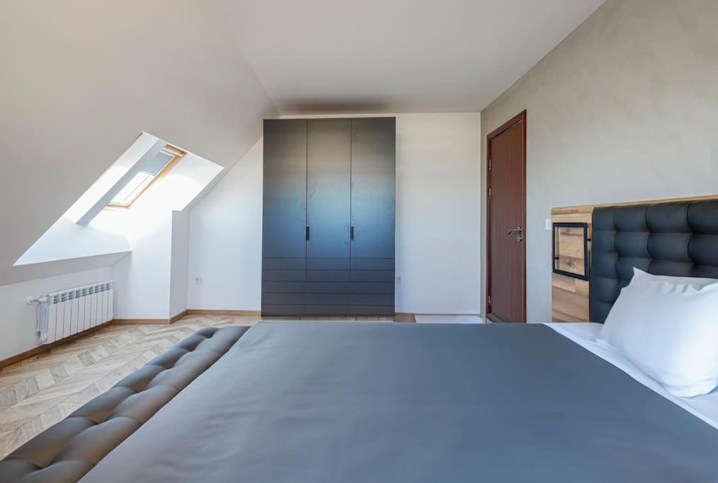 20% Discount! 2 Bedroom Apartment Vitosha View