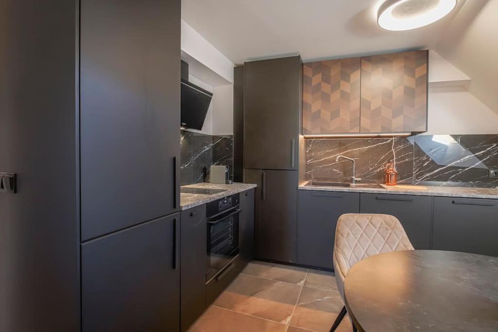 20% Discount! 2 Bedroom Apartment Vitosha View