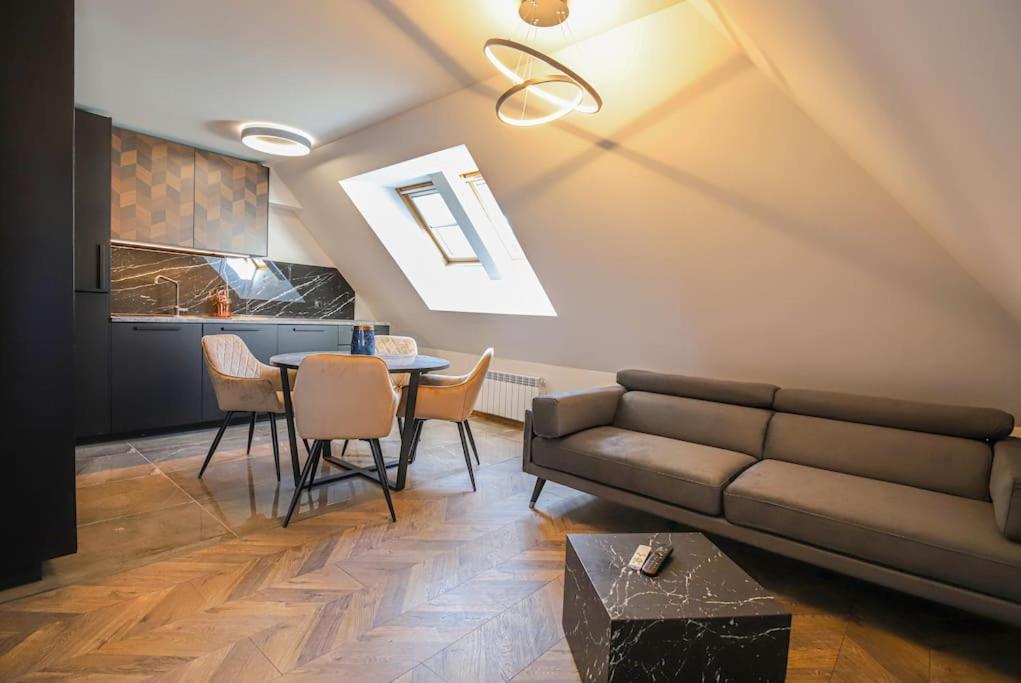 20% Discount! 2 Bedroom Apartment Vitosha View