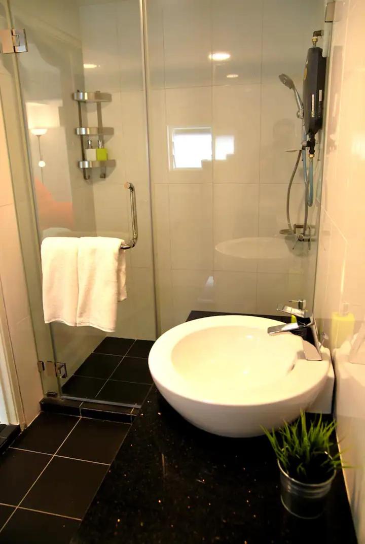 Maritime Suites