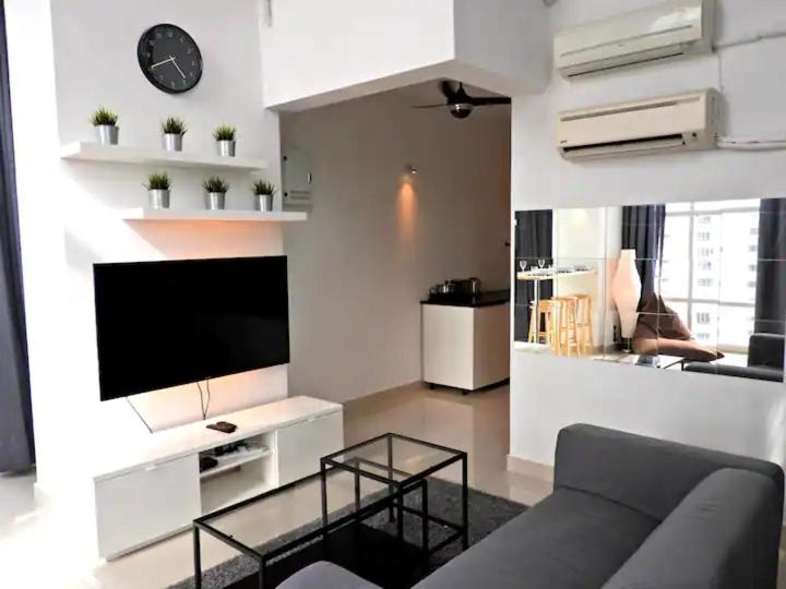 Maritime Suites
