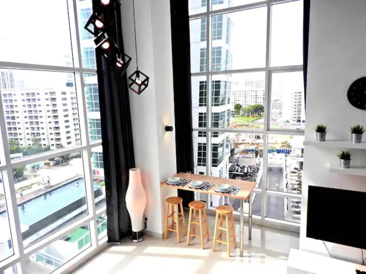 Maritime Suites