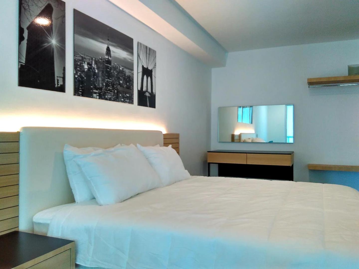 Maritime Suites