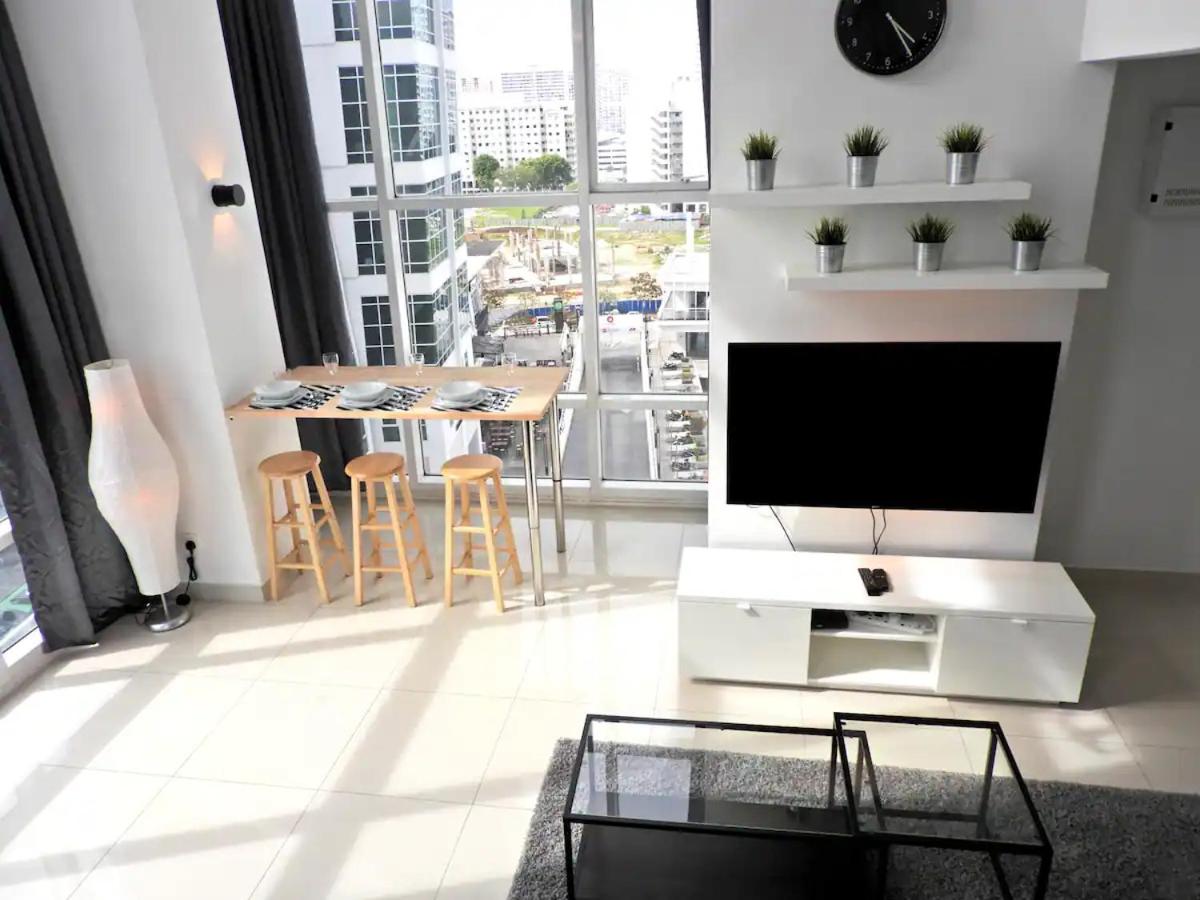 Maritime Suites